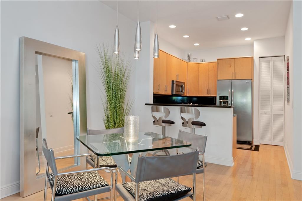 Colee's IV Townhomes - Residential