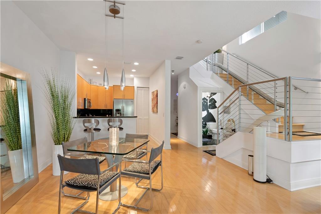 Colee's IV Townhomes - Residential