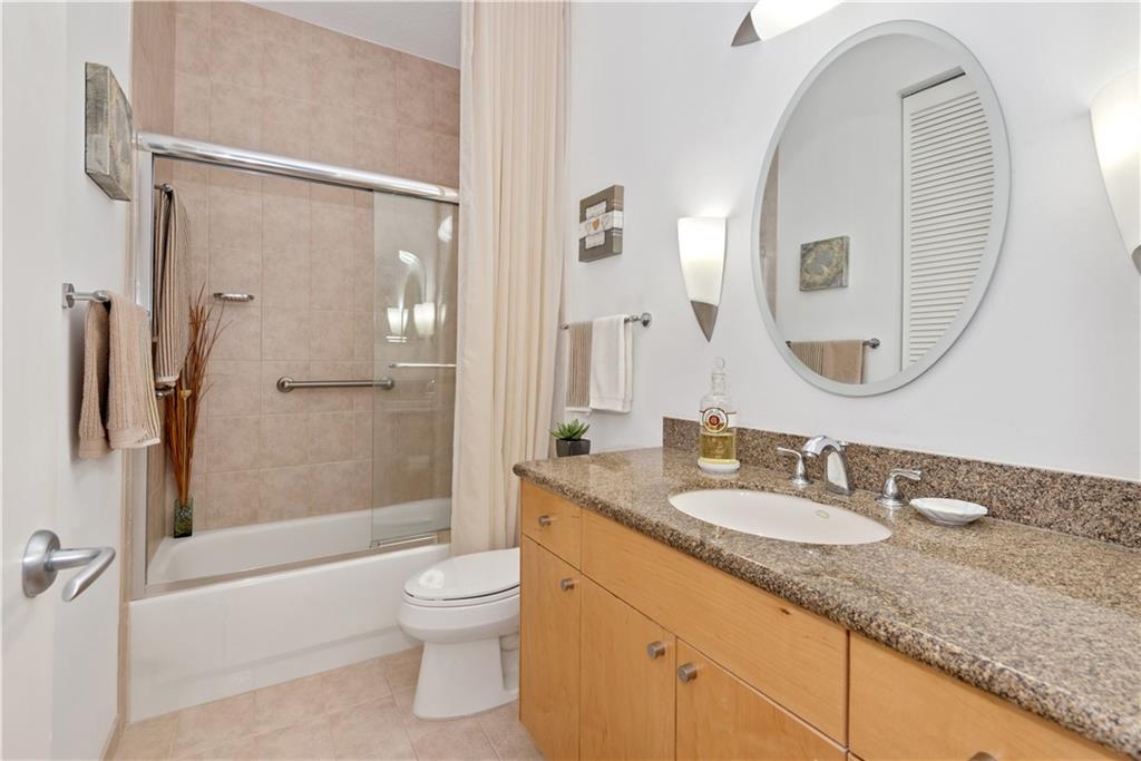 Colee's IV Townhomes - Residential