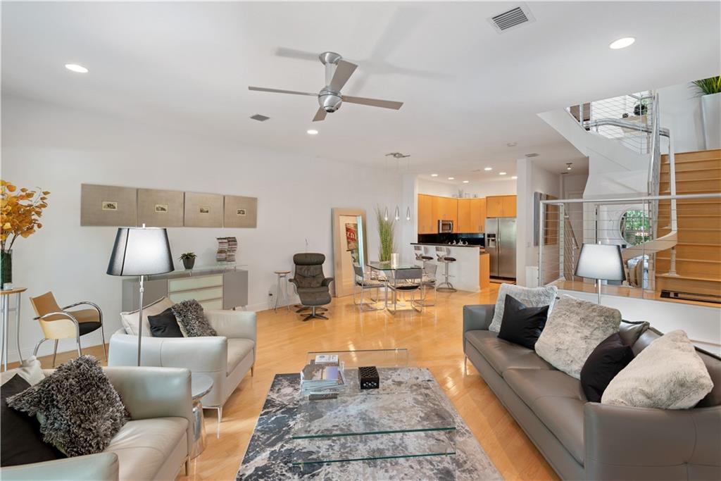 Colee's IV Townhomes - Residential