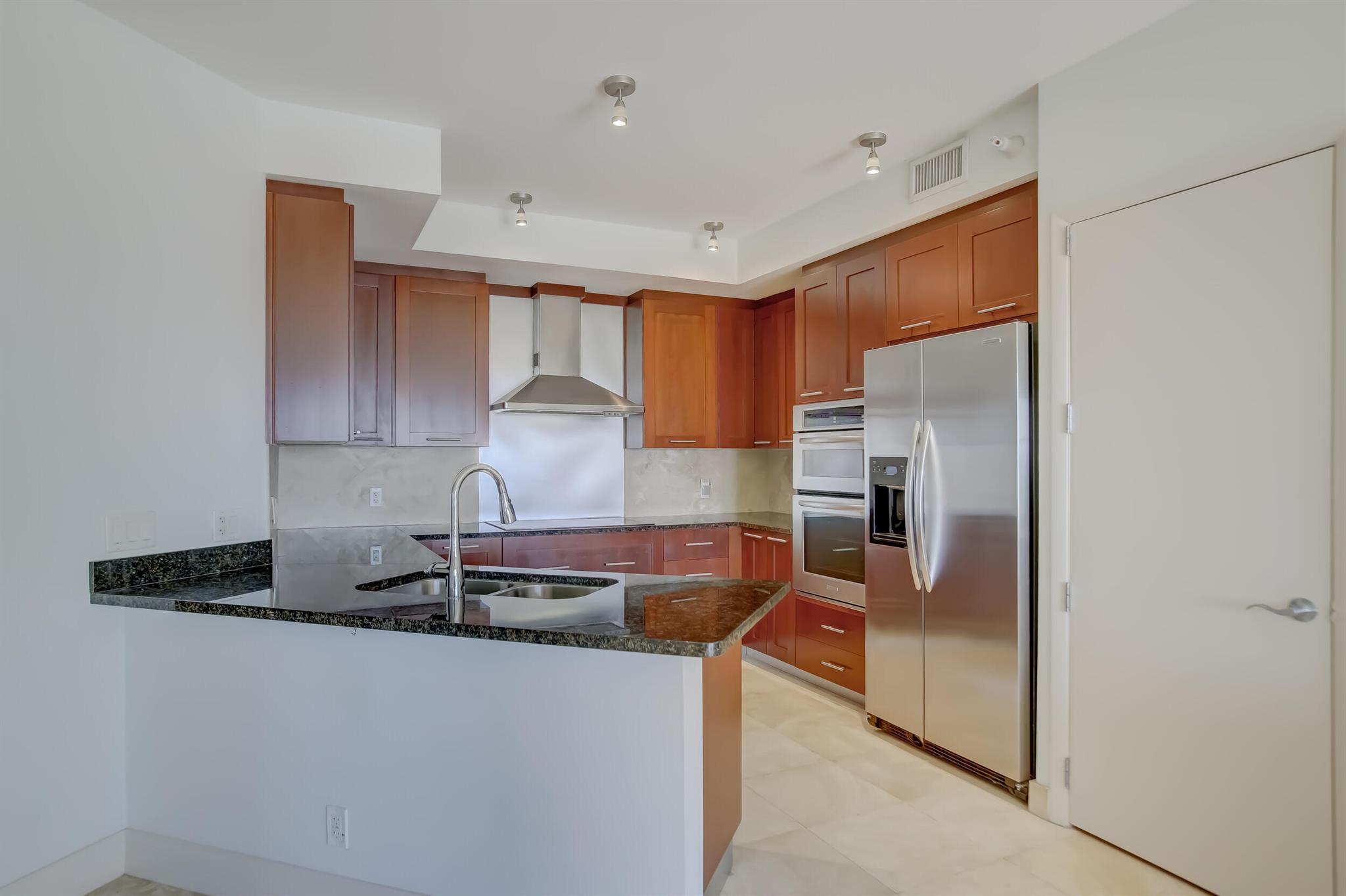 2409 N Ocean Boulevard 726