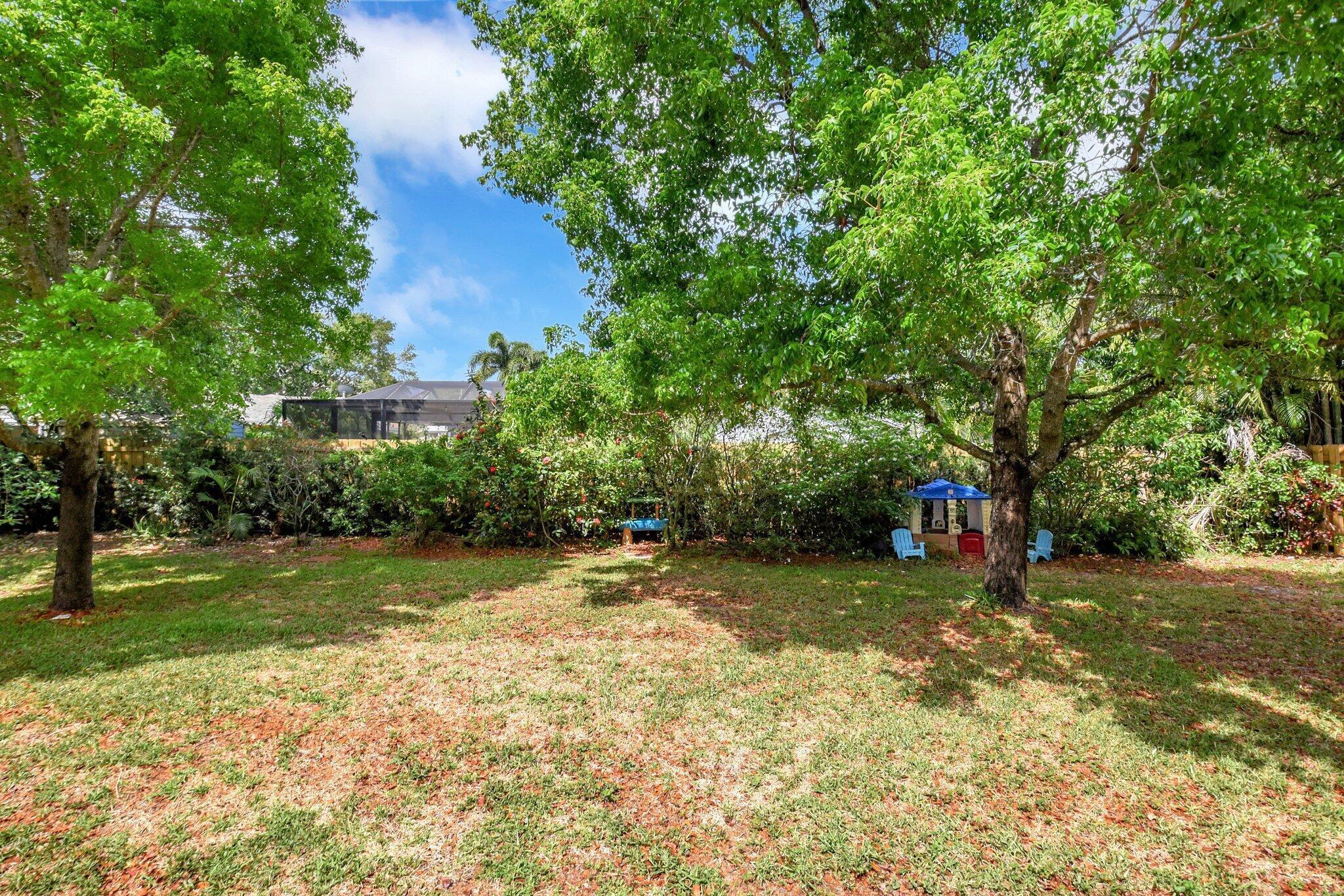 EASTWOOD OF WELLINGTON 2 - Residential