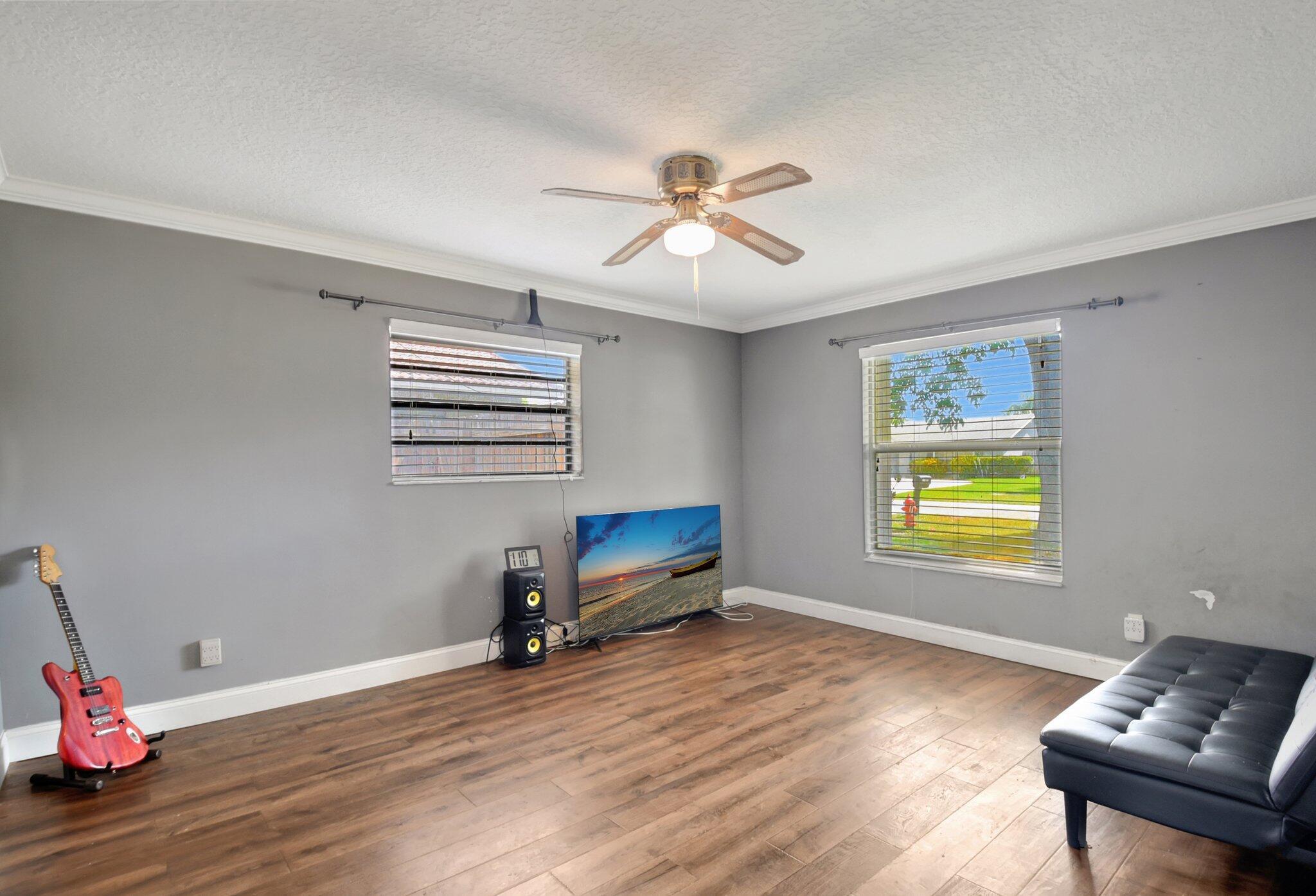 EASTWOOD OF WELLINGTON 2 - Residential