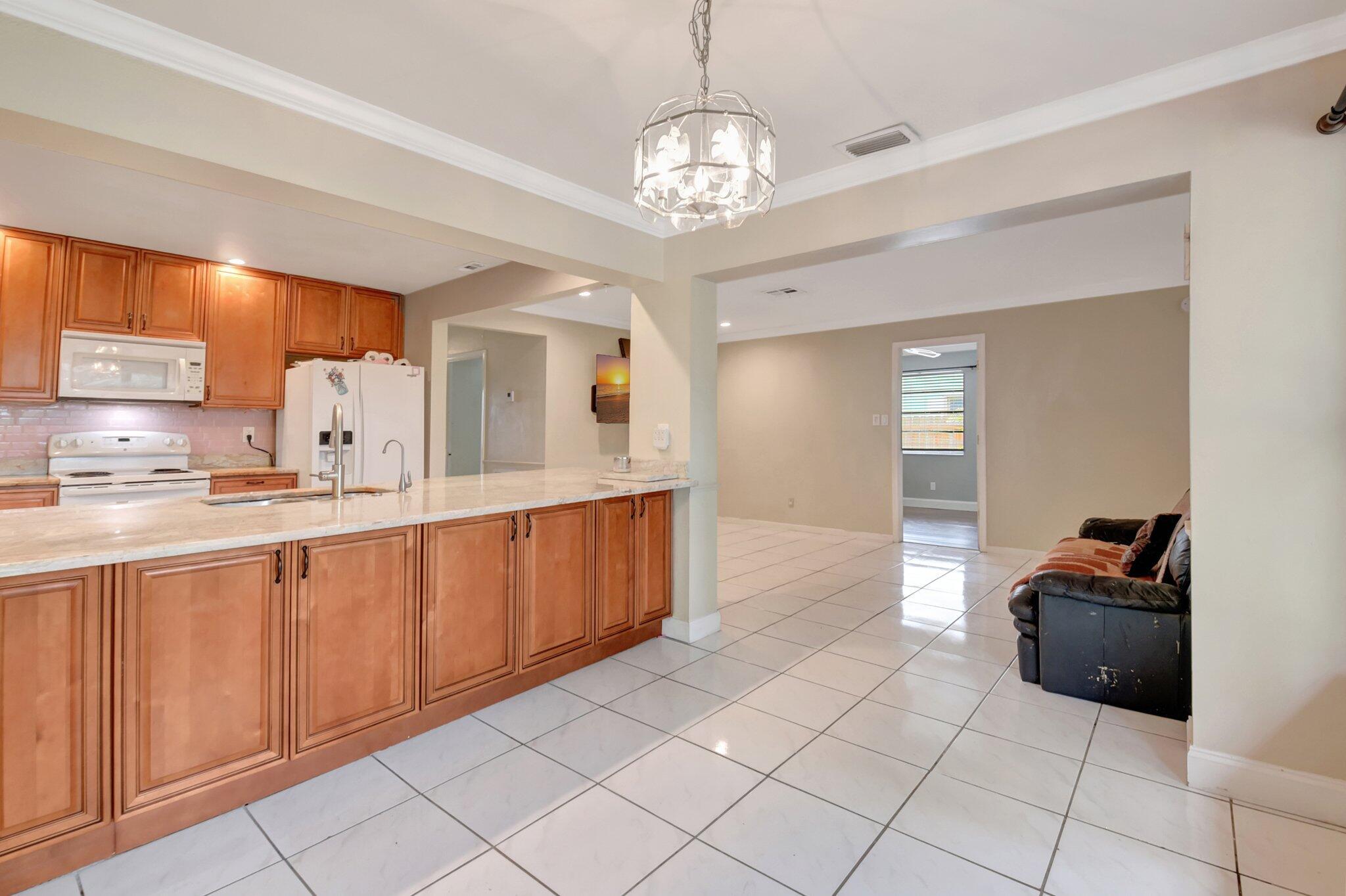 EASTWOOD OF WELLINGTON 2 - Residential