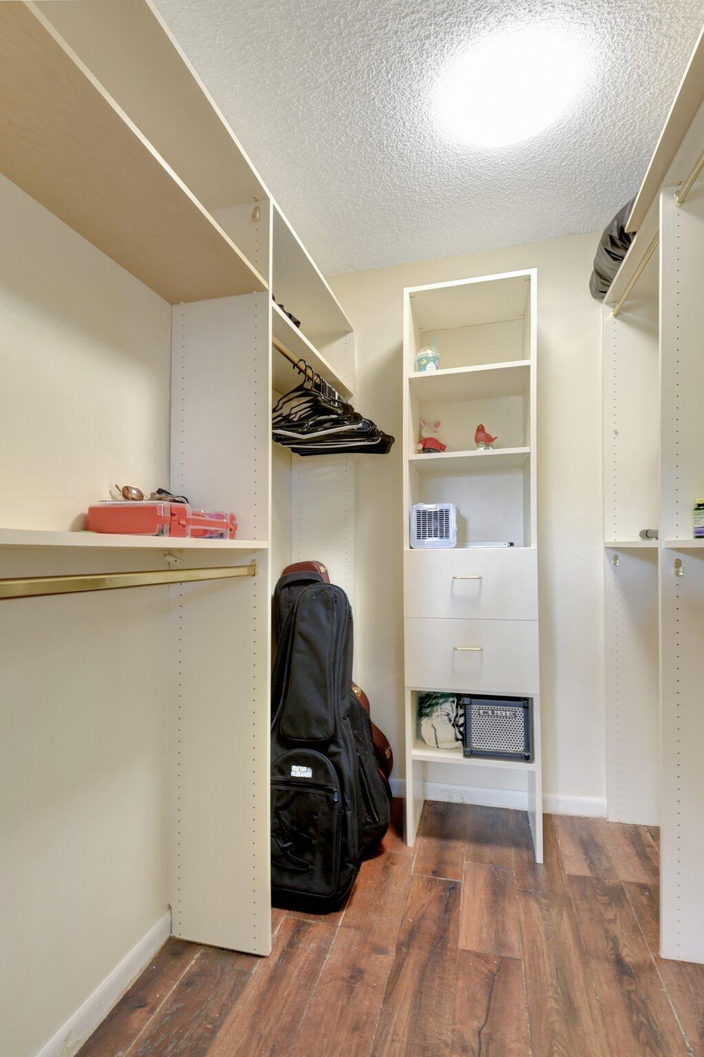 EASTWOOD OF WELLINGTON 2 - Residential