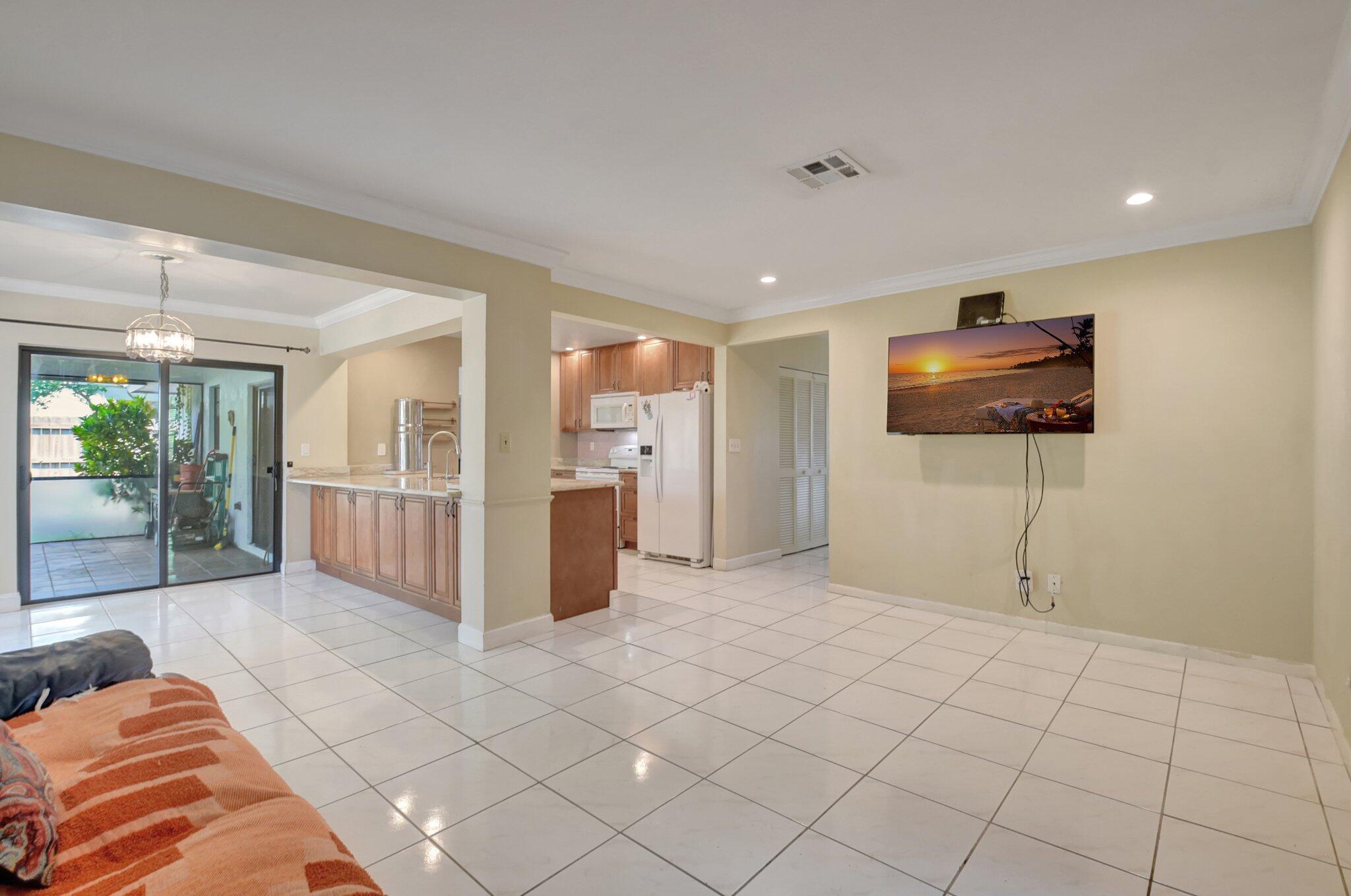 EASTWOOD OF WELLINGTON 2 - Residential