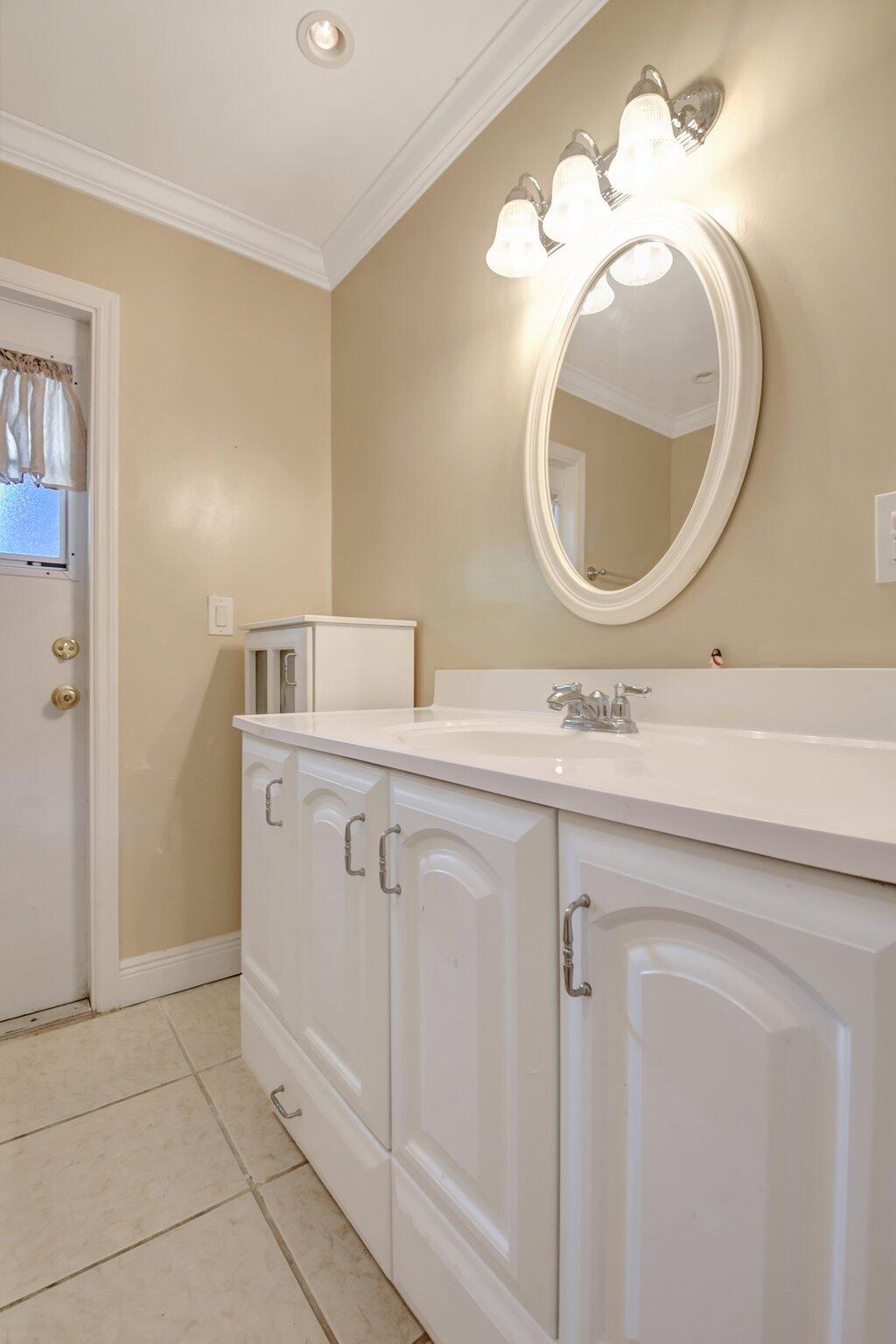 EASTWOOD OF WELLINGTON 2 - Residential