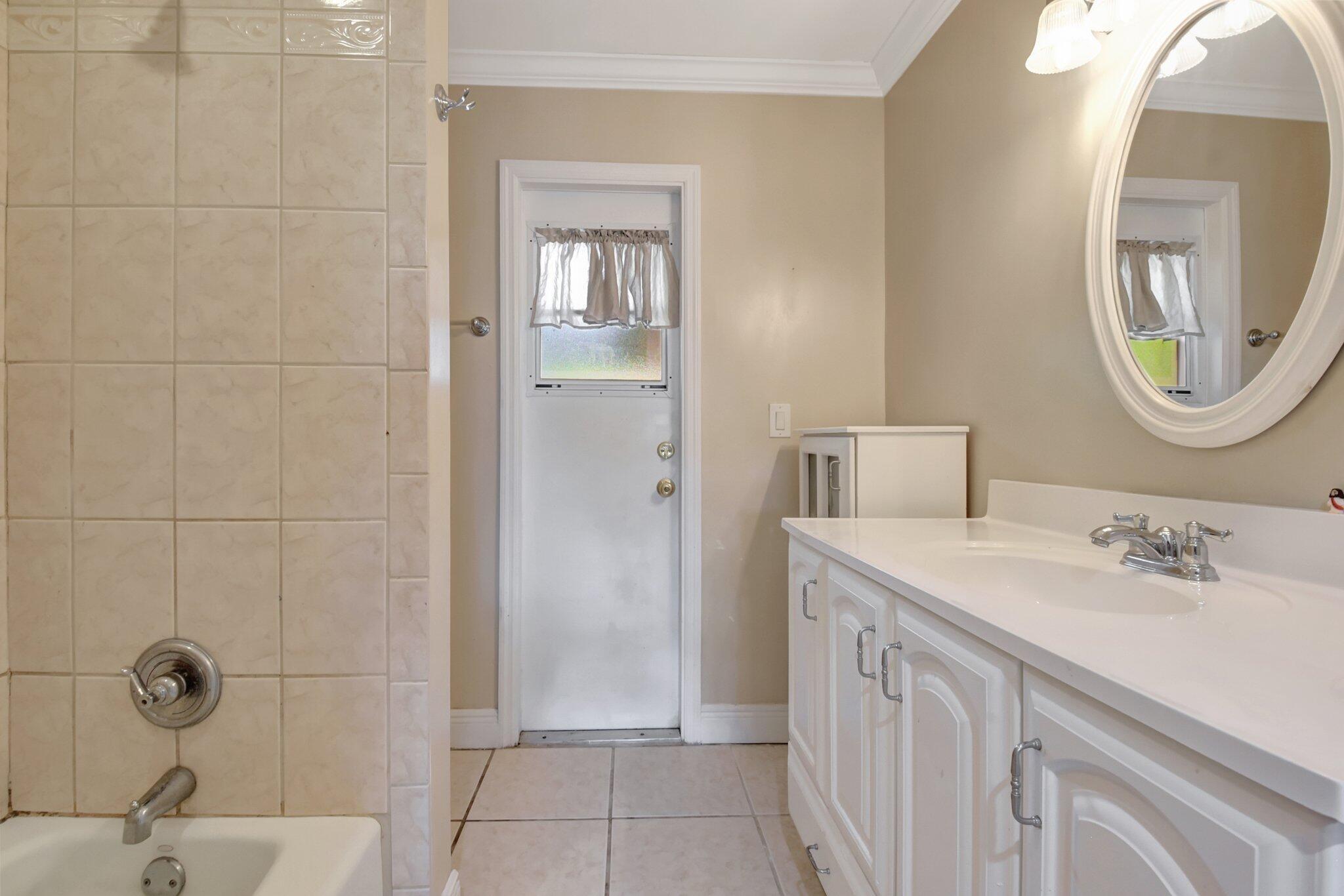 EASTWOOD OF WELLINGTON 2 - Residential
