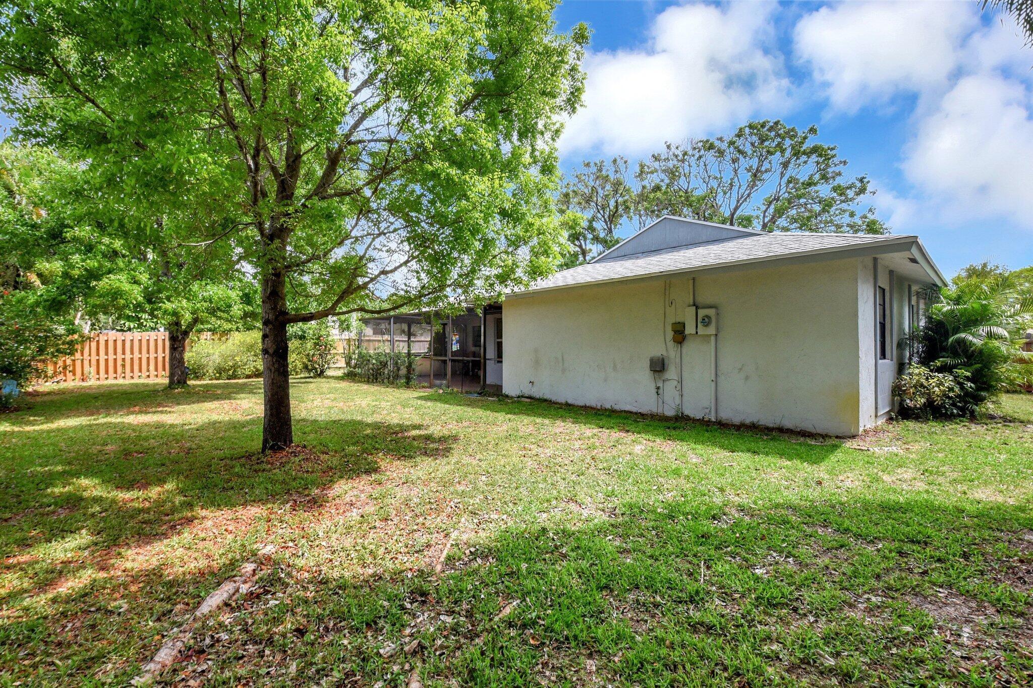 EASTWOOD OF WELLINGTON 2 - Residential