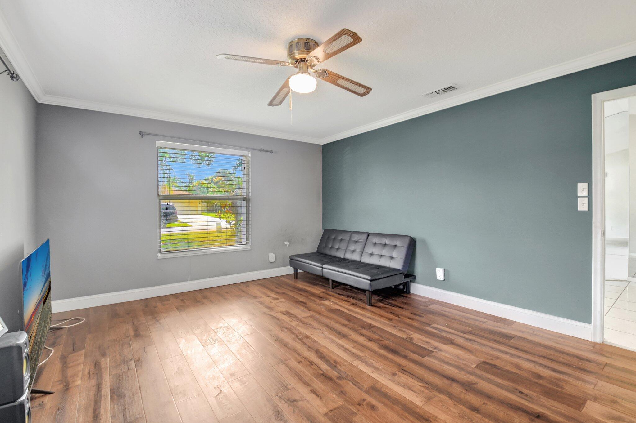 EASTWOOD OF WELLINGTON 2 - Residential