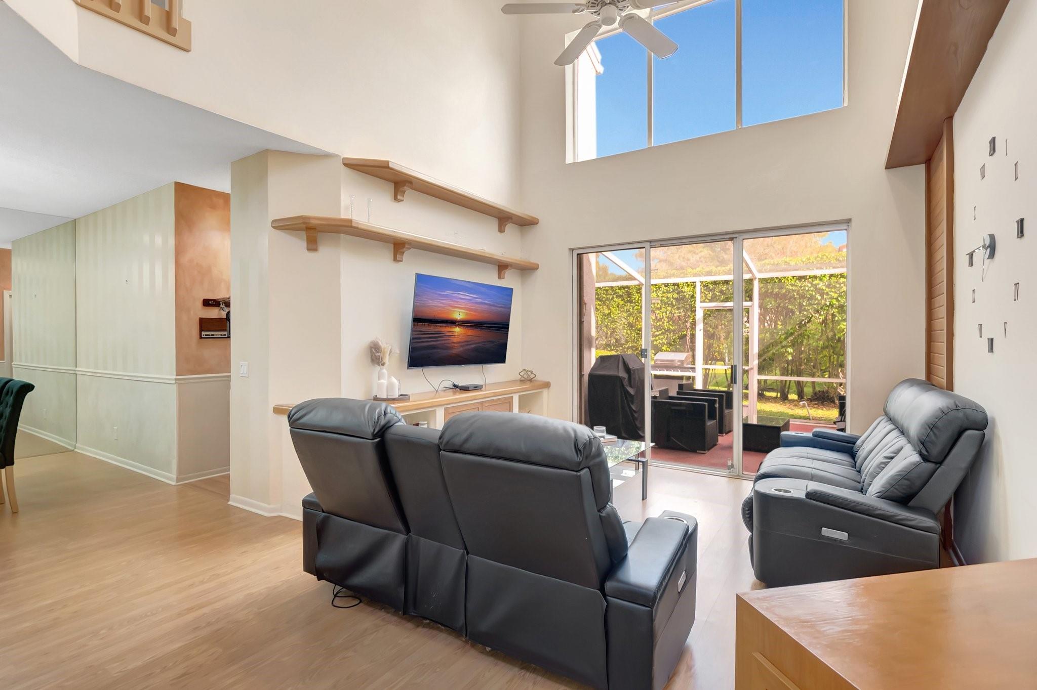 10469 Mateo Ct