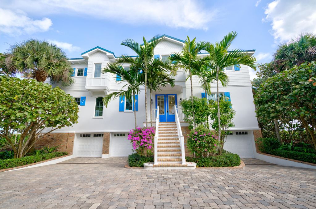 Photo of 113 N Beach Road, Jupiter Island, FL 33455 (MLS # R11150339)
