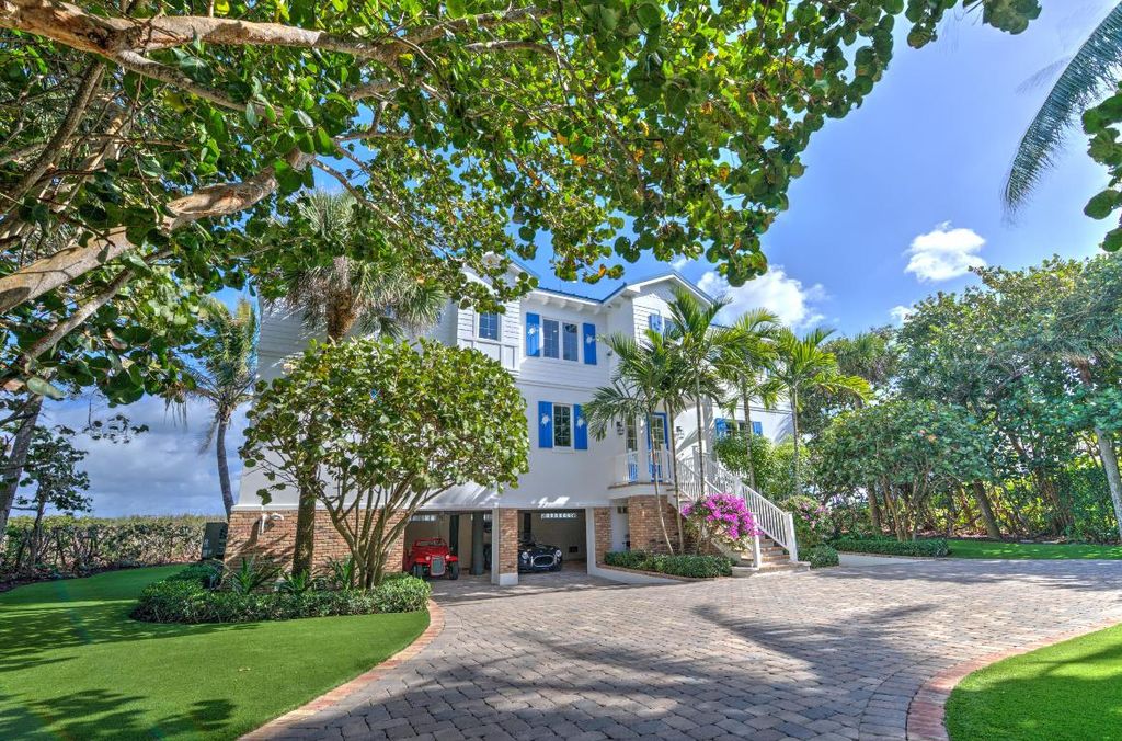 Photo of 113 N Beach Road, Jupiter Island, FL 33455 (MLS # R11150339)