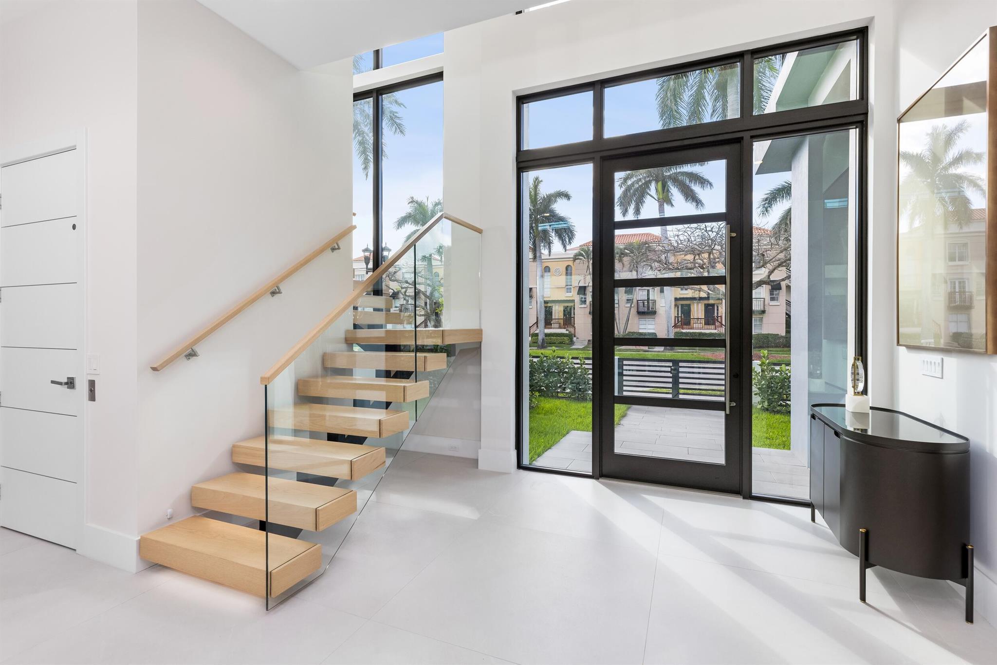 BOCA VILLAS - Residential