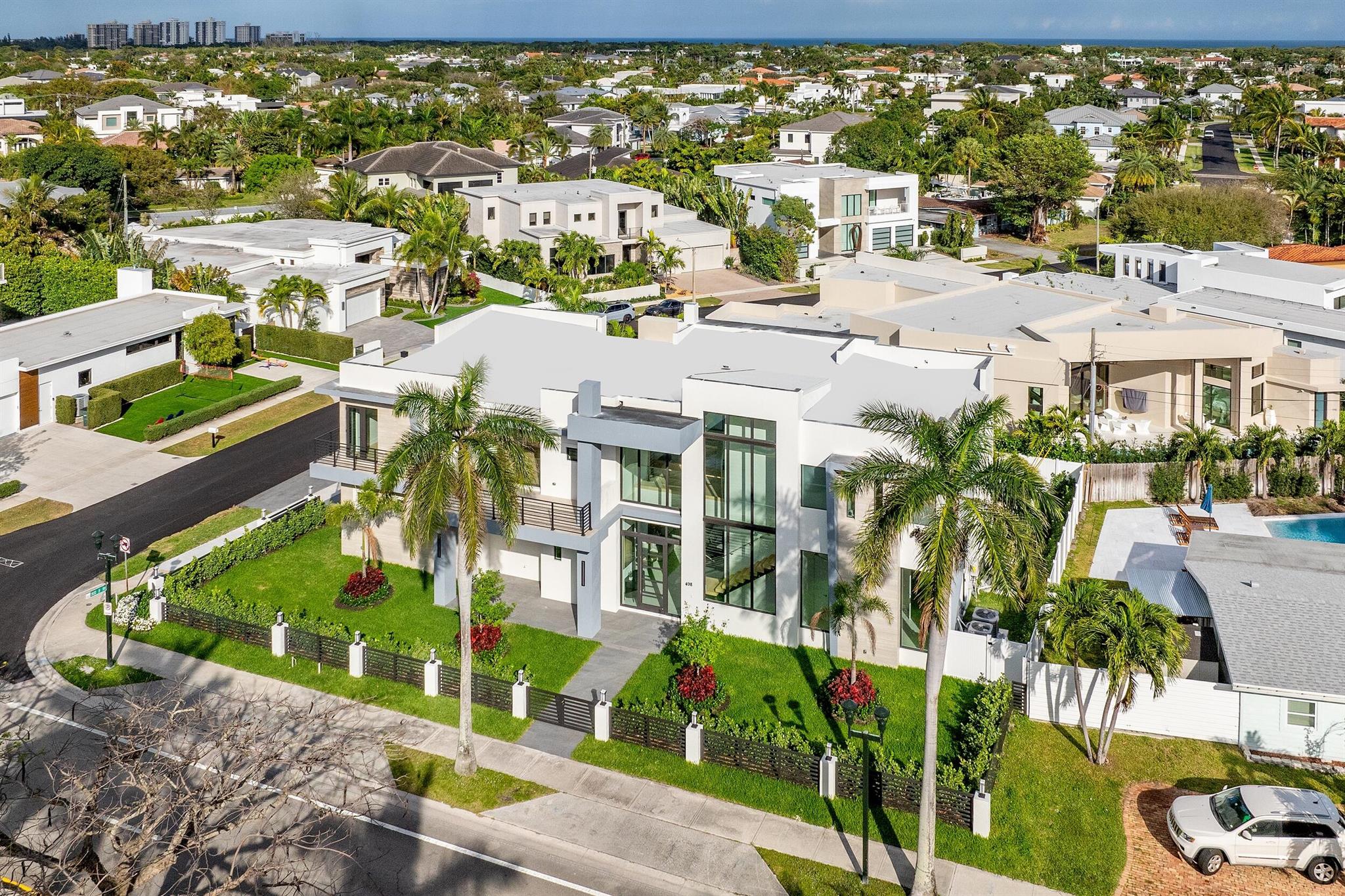 BOCA VILLAS - Residential