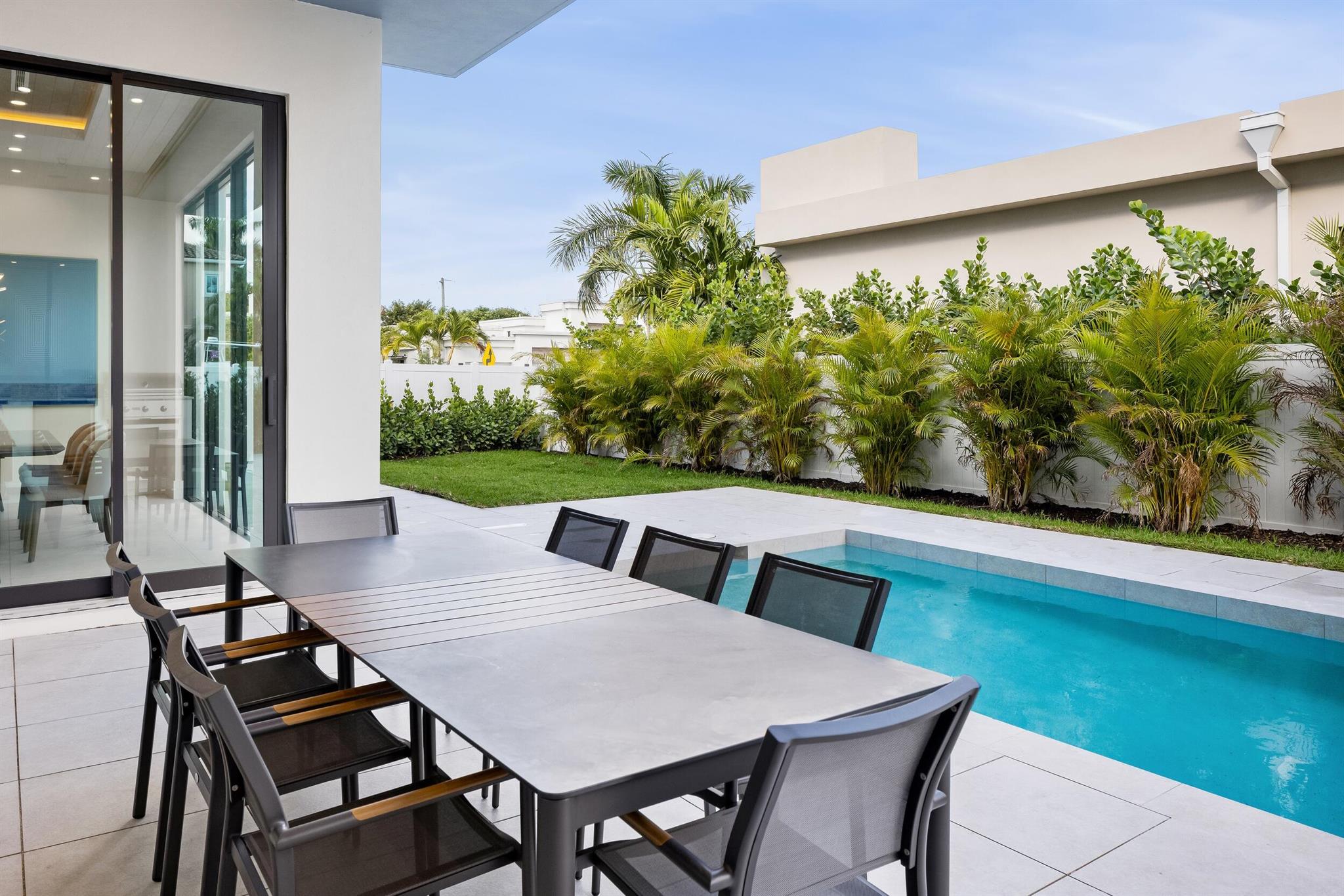 BOCA VILLAS - Residential