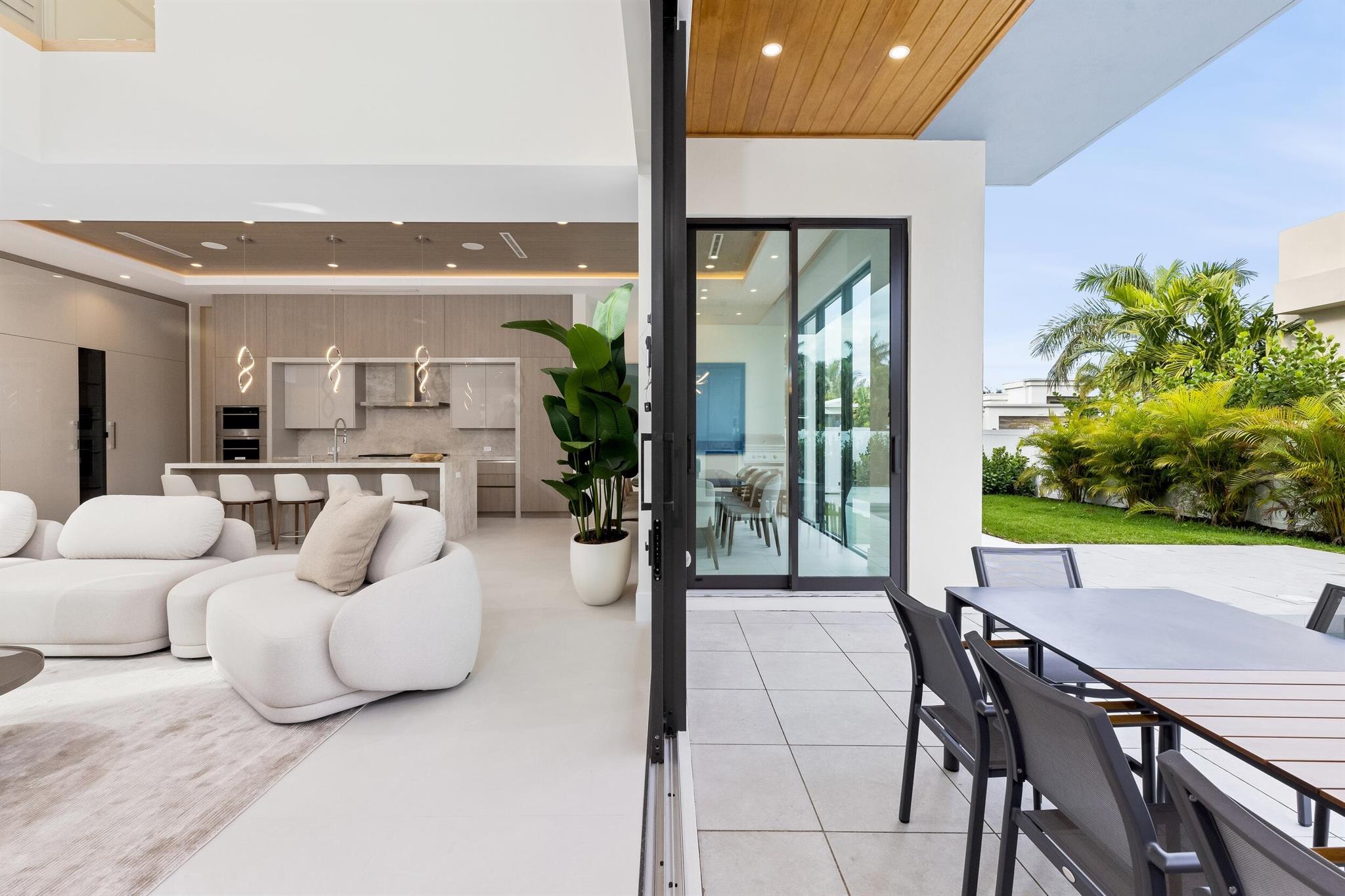 BOCA VILLAS - Residential