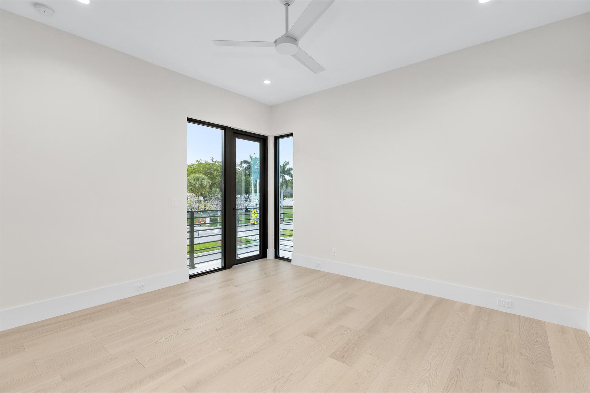 BOCA VILLAS - Residential