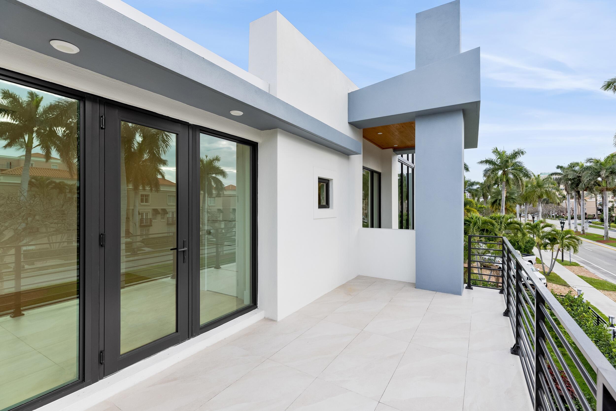 BOCA VILLAS - Residential