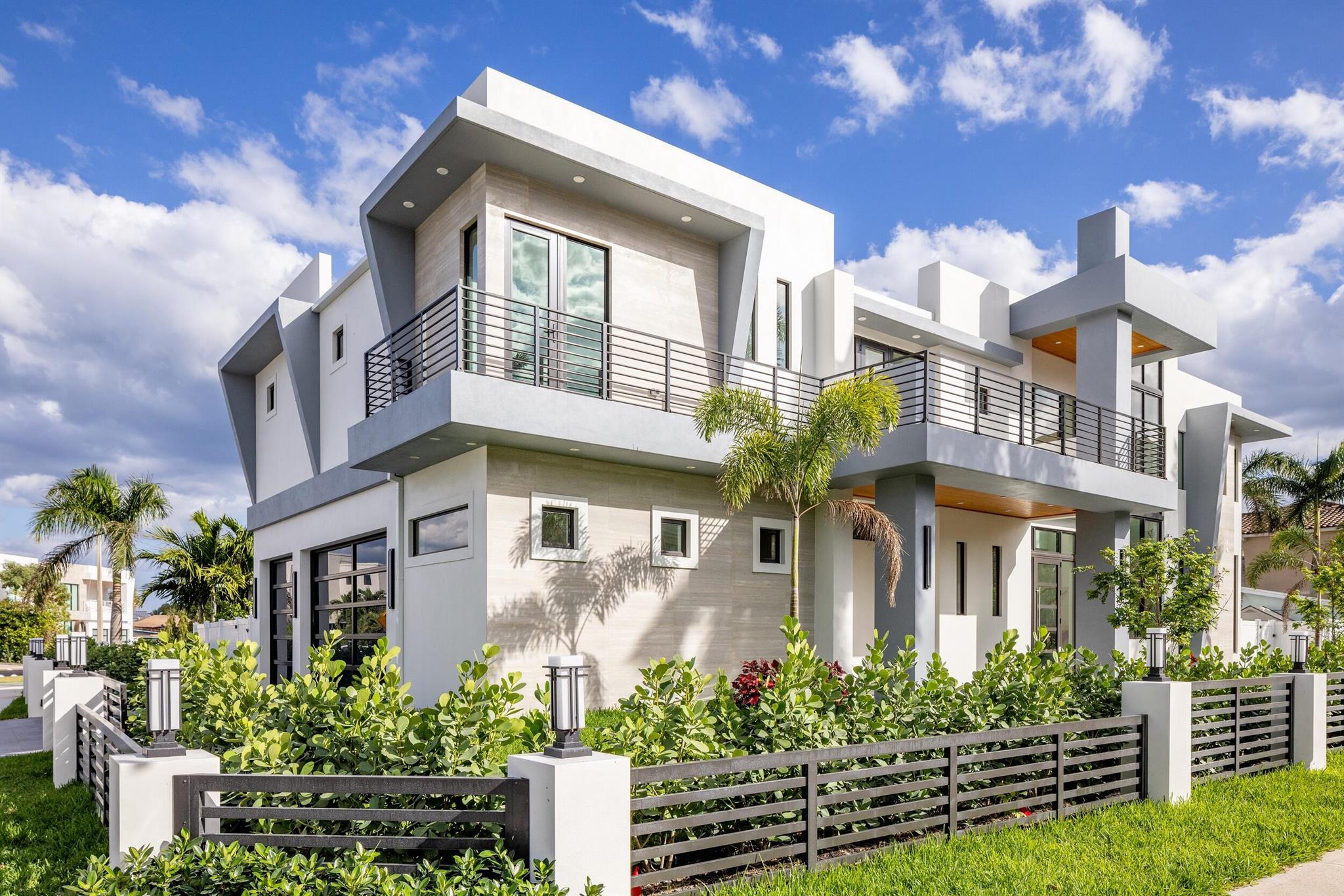 BOCA VILLAS - Residential