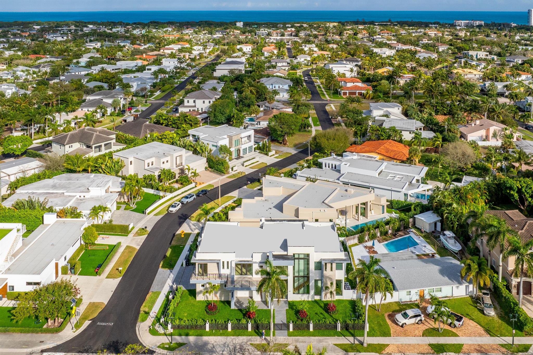 BOCA VILLAS - Residential