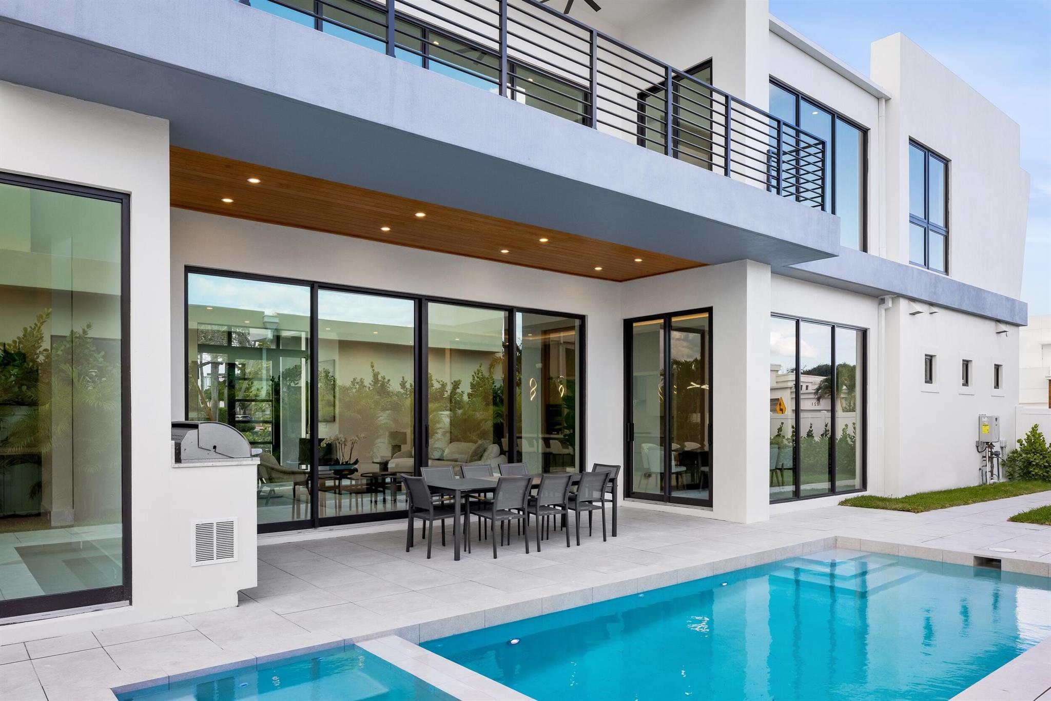 BOCA VILLAS - Residential