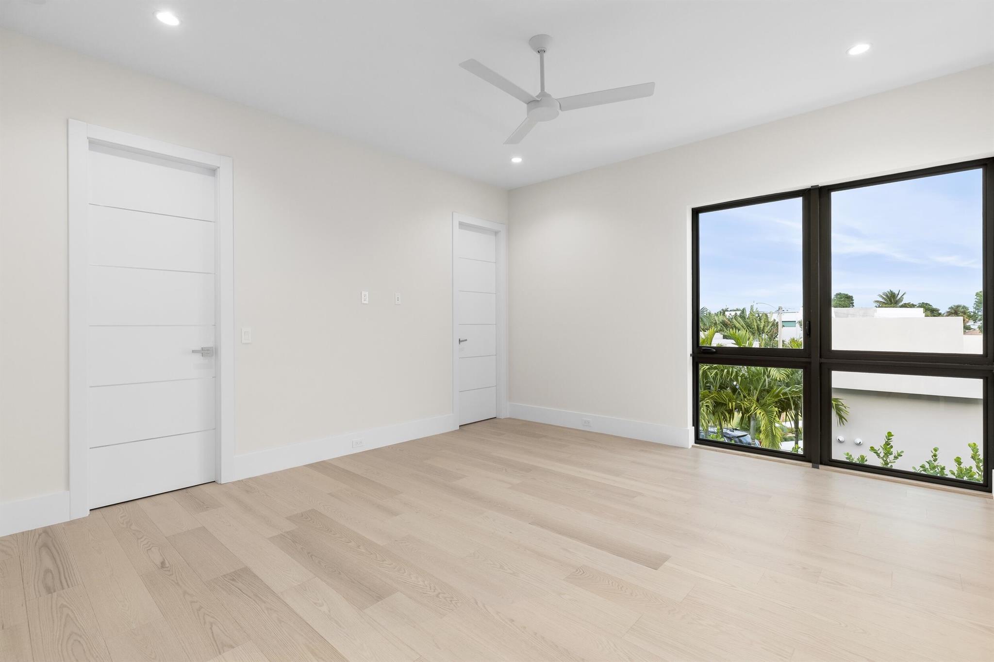 BOCA VILLAS - Residential