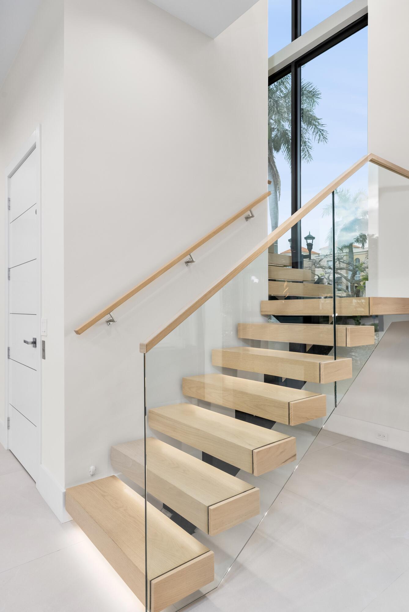 BOCA VILLAS - Residential