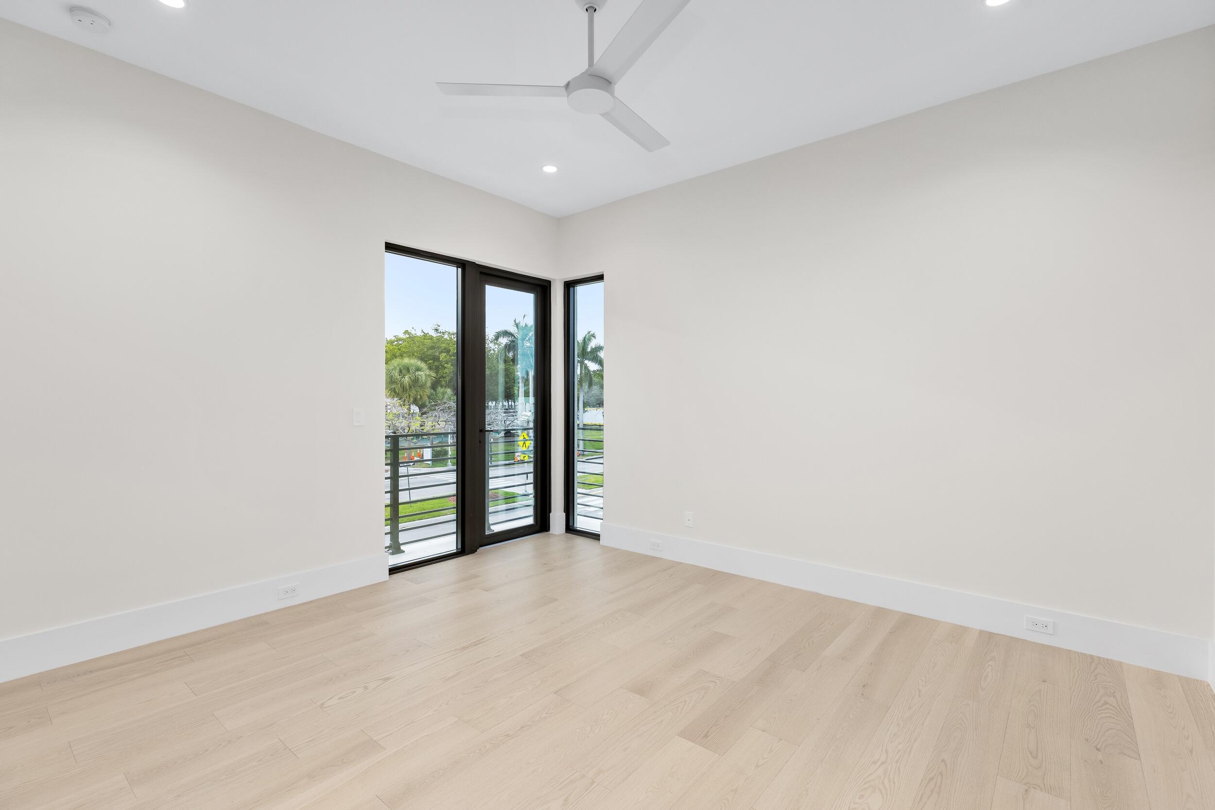 BOCA VILLAS - Residential