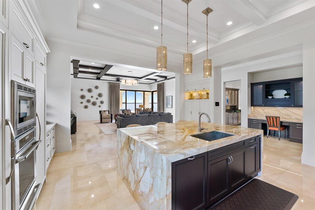 BAMBOO POINT - Residential