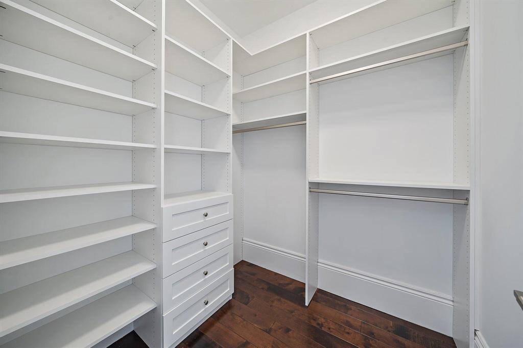 BAMBOO POINT - Residential