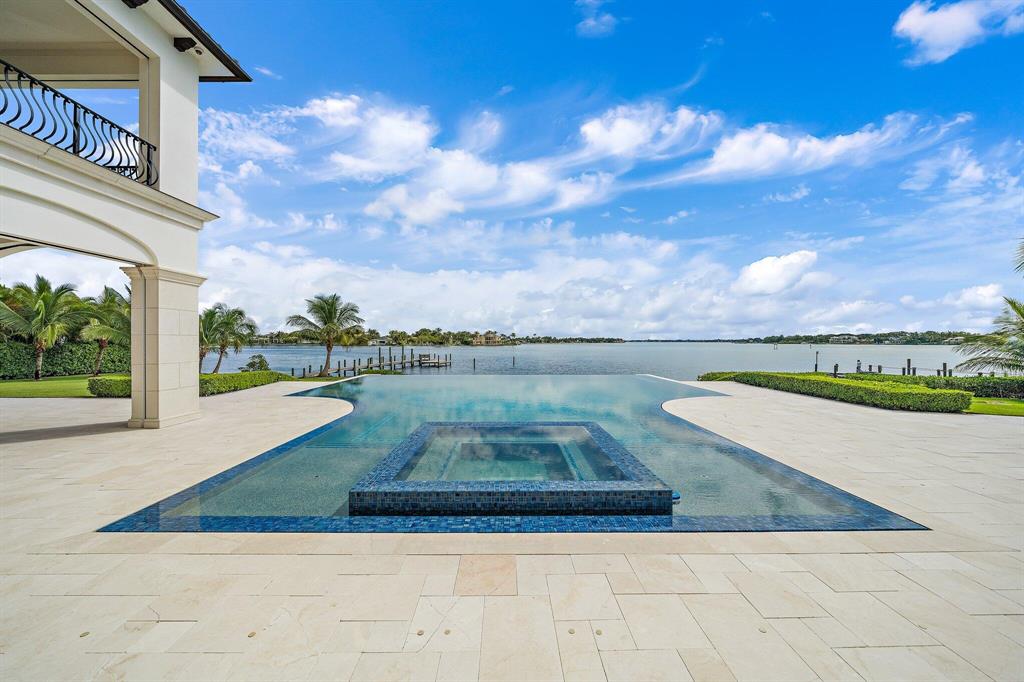 BAMBOO POINT - Residential