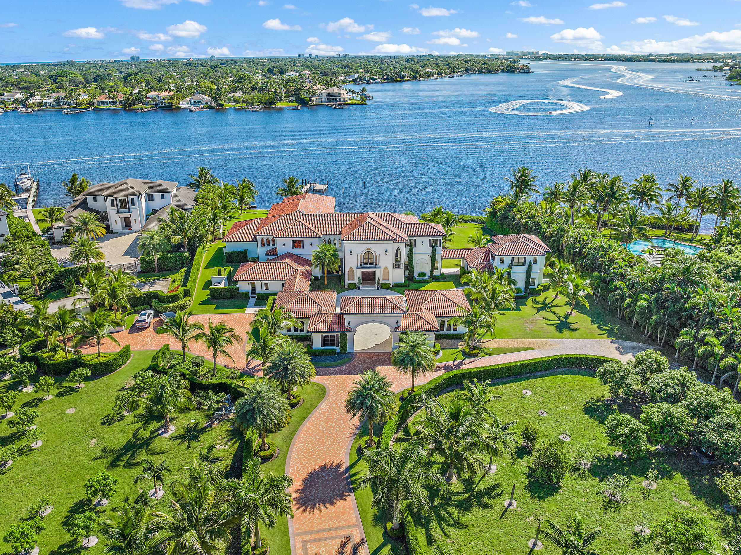 BAMBOO POINT - Residential