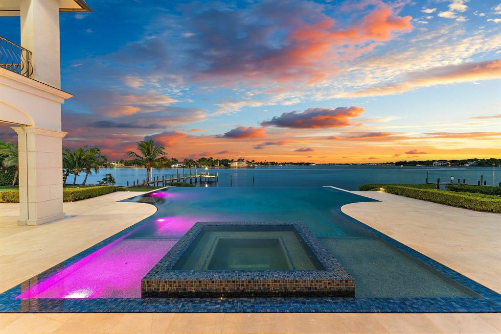 BAMBOO POINT - Residential