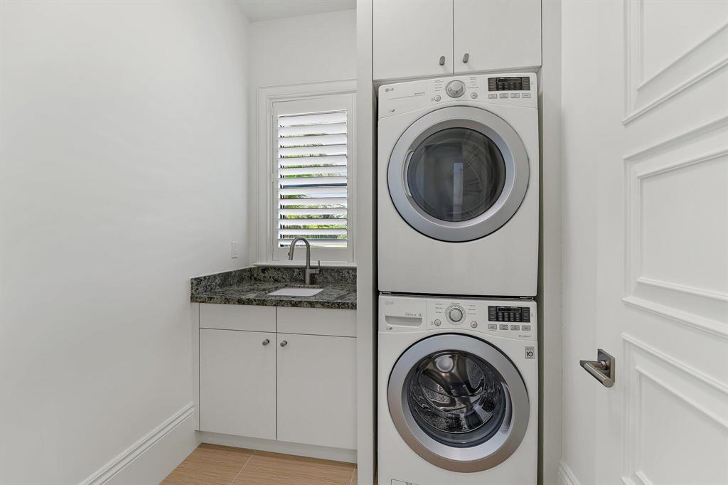 BAMBOO POINT - Residential