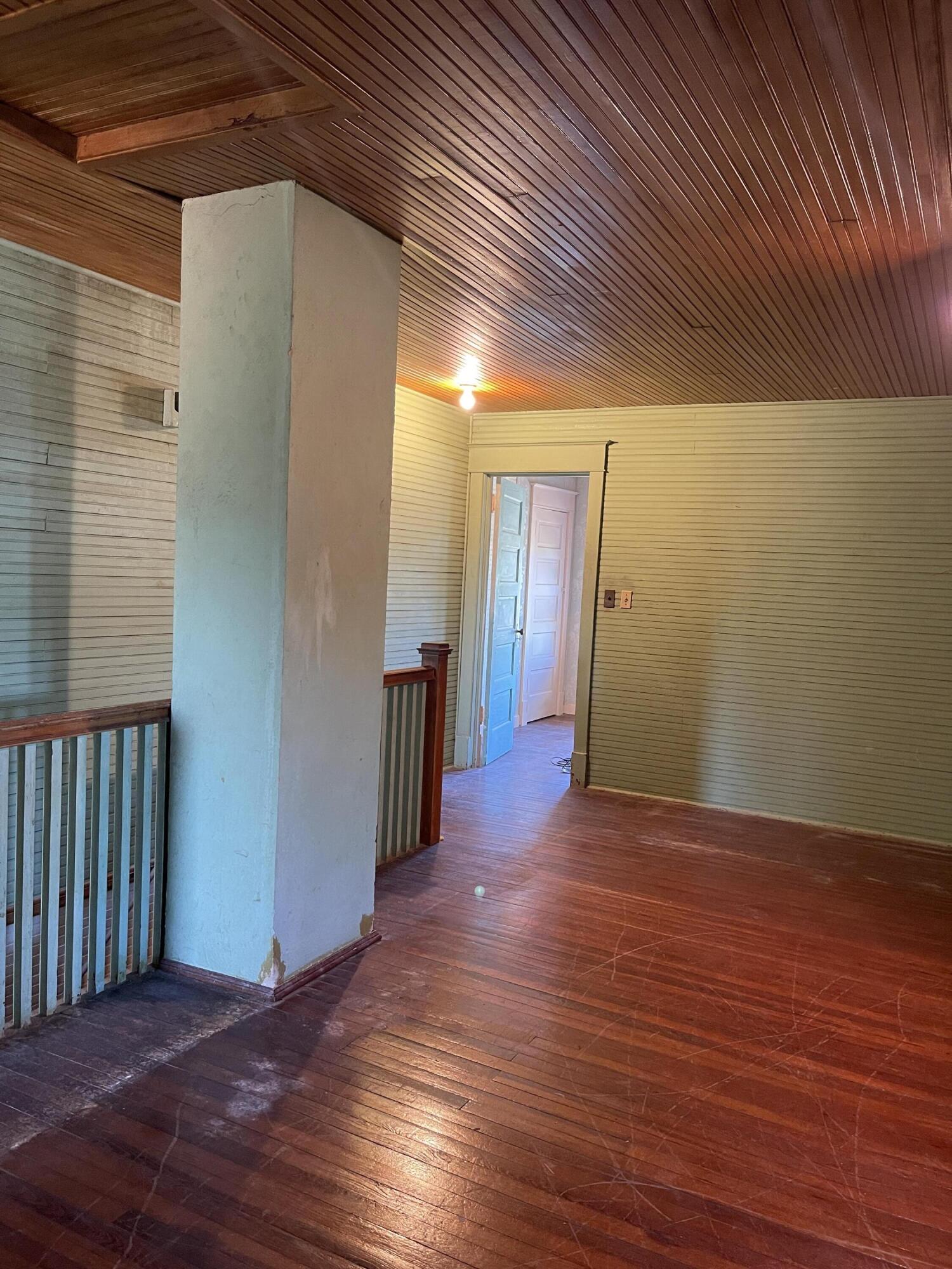 METES AND BOUNDS - Residential