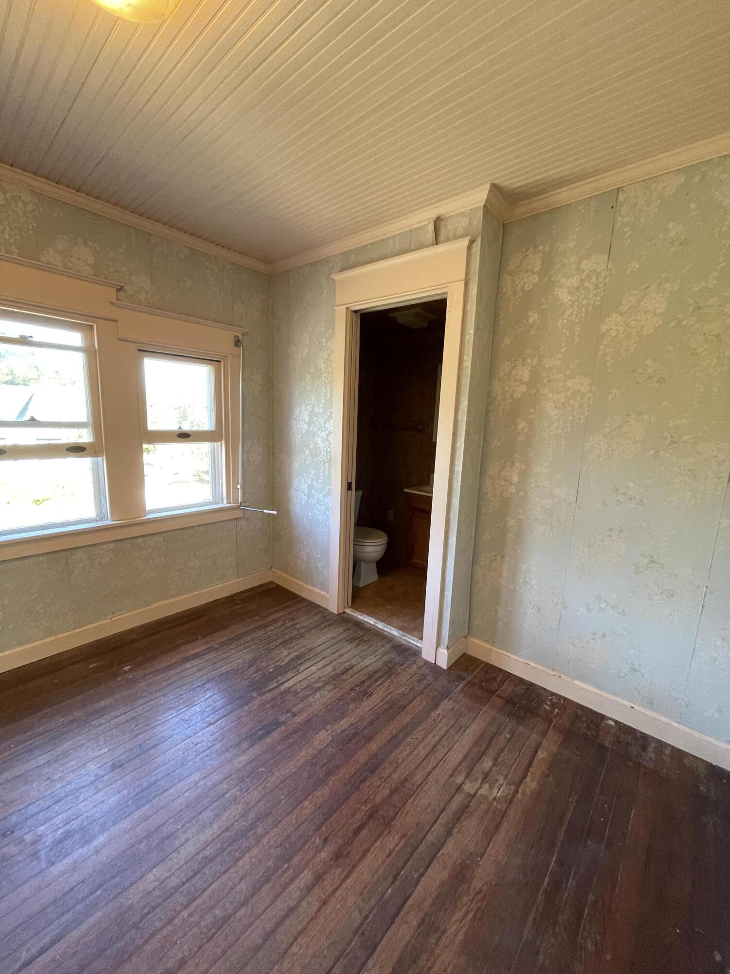 METES AND BOUNDS - Residential