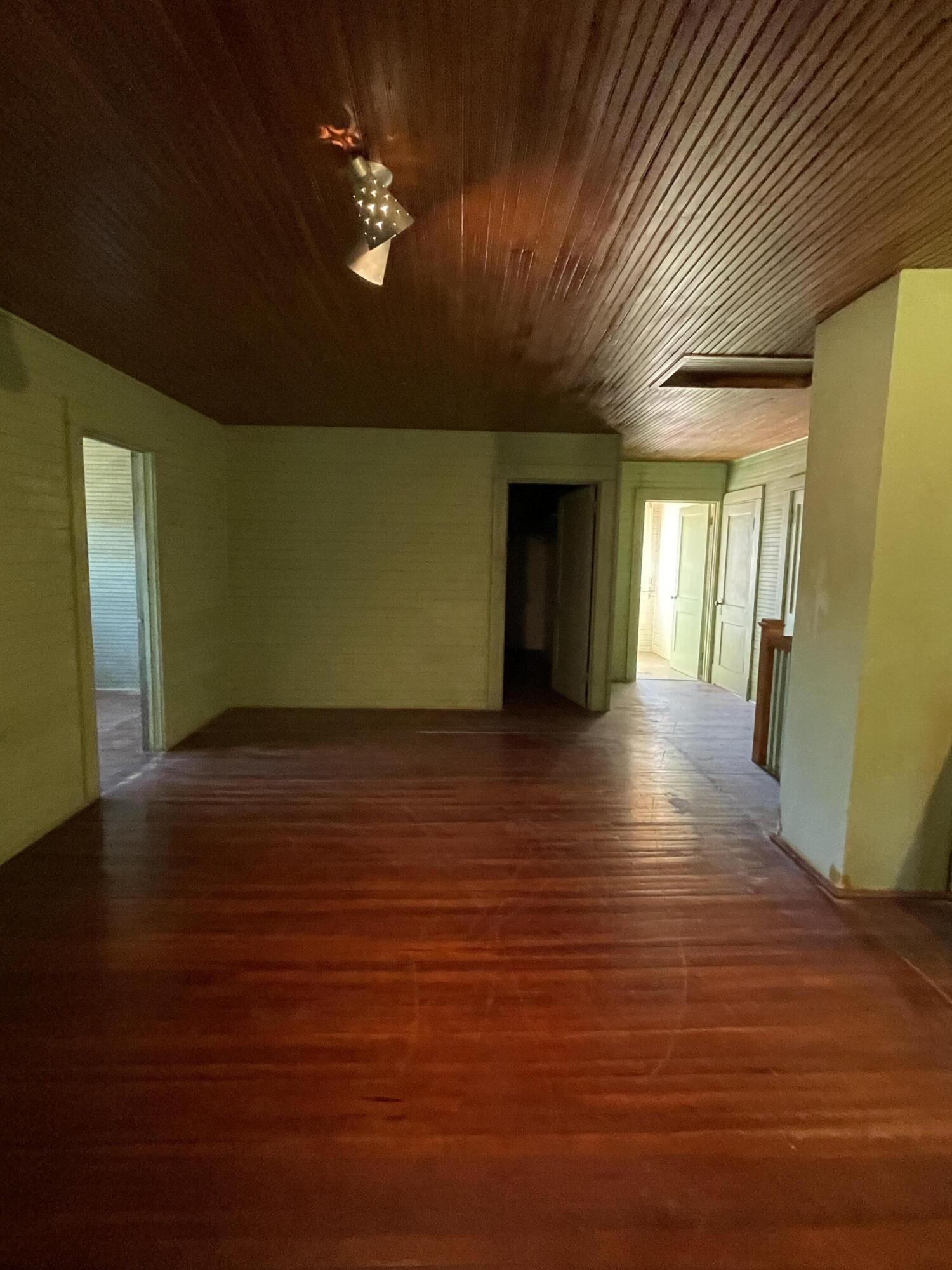 METES AND BOUNDS - Residential