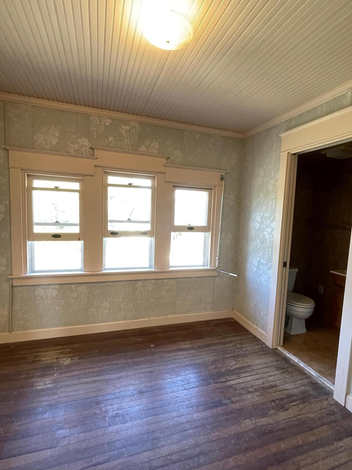 METES AND BOUNDS - Residential