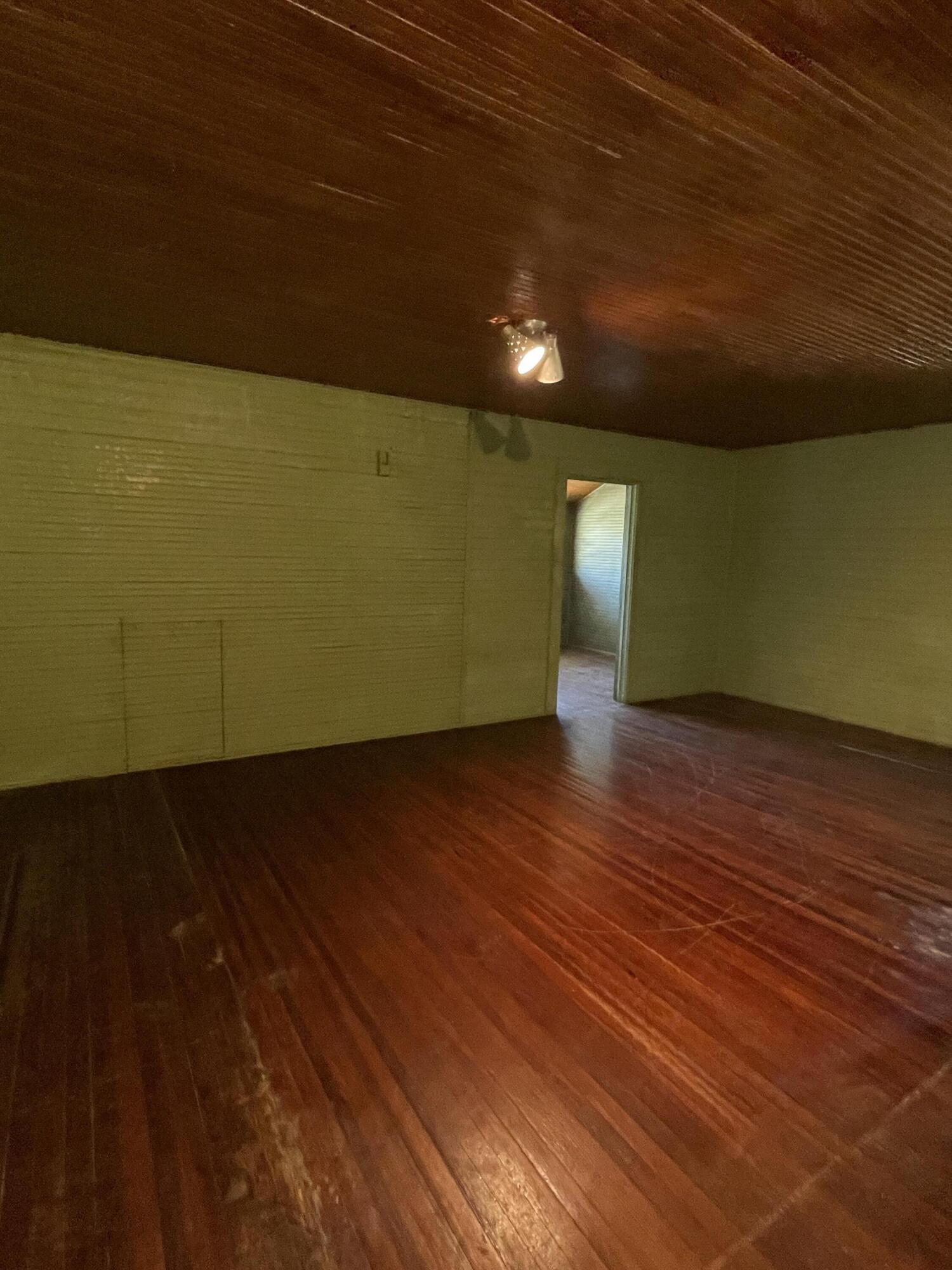 METES AND BOUNDS - Residential