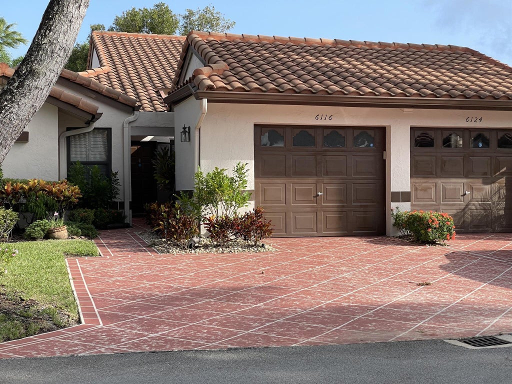 Photo of 6116 Sunrise Pointe Court, Delray Beach, FL 33484 (MLS # R10913476)
