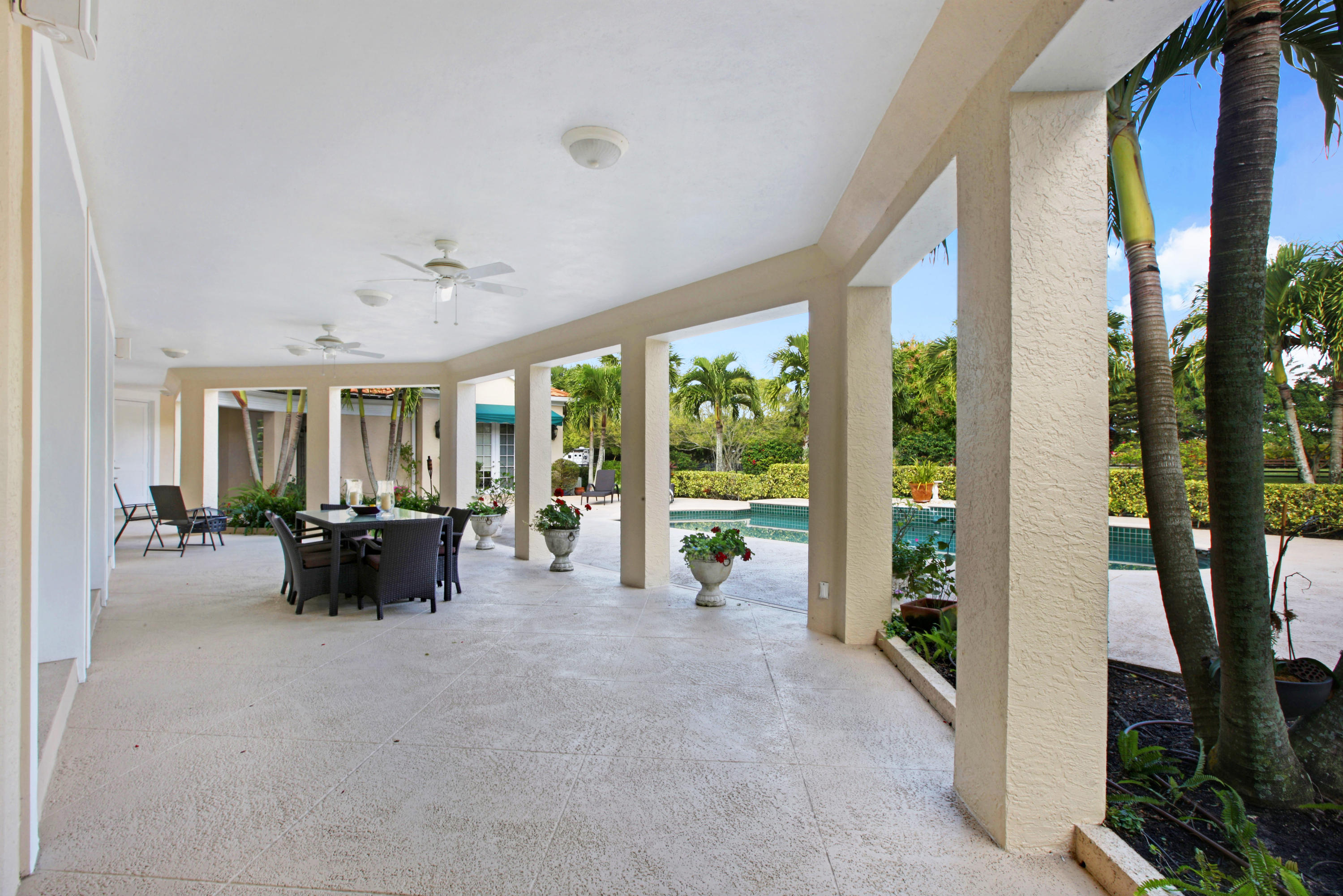 PALM BEACH POINT - Residential