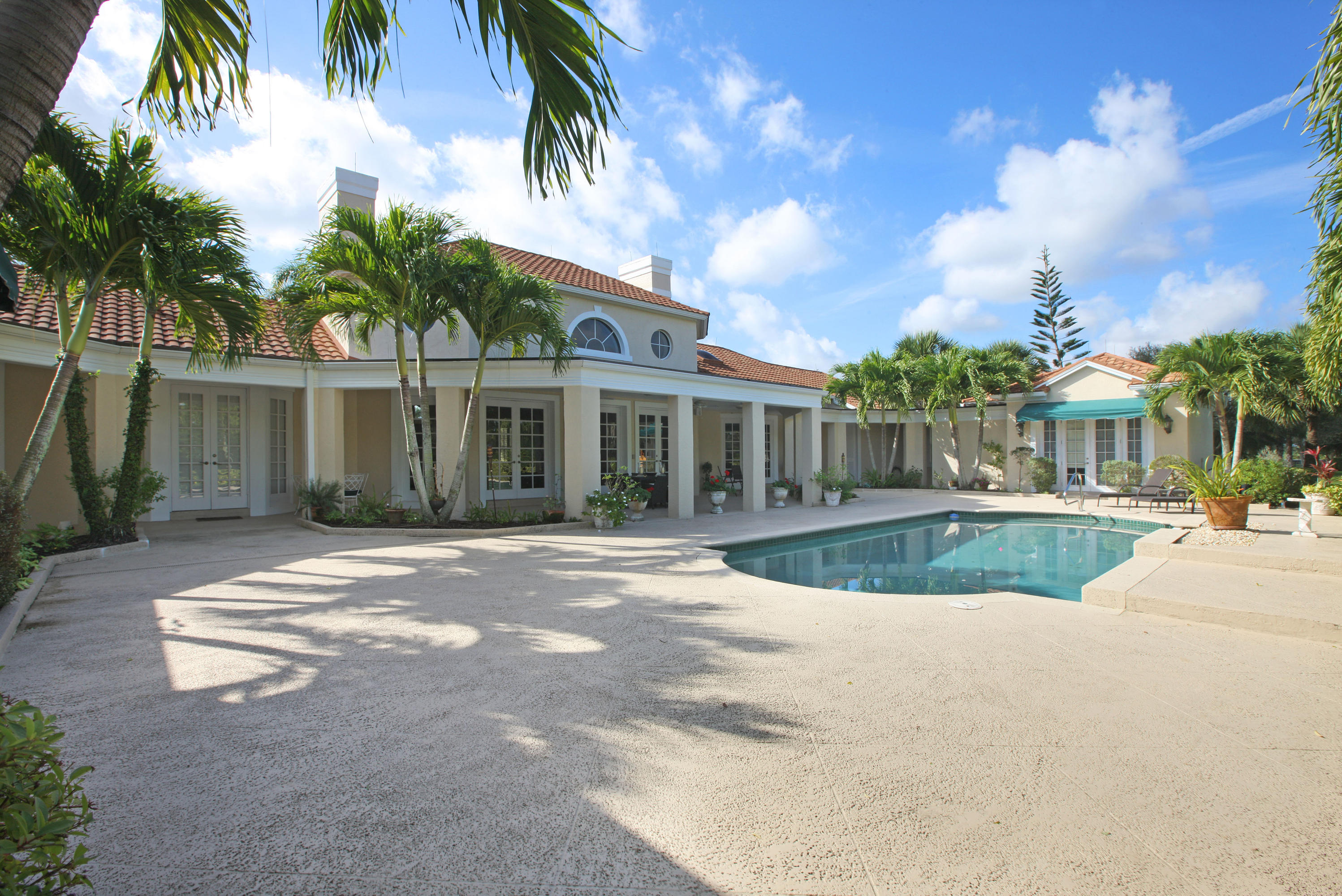 PALM BEACH POINT - Residential