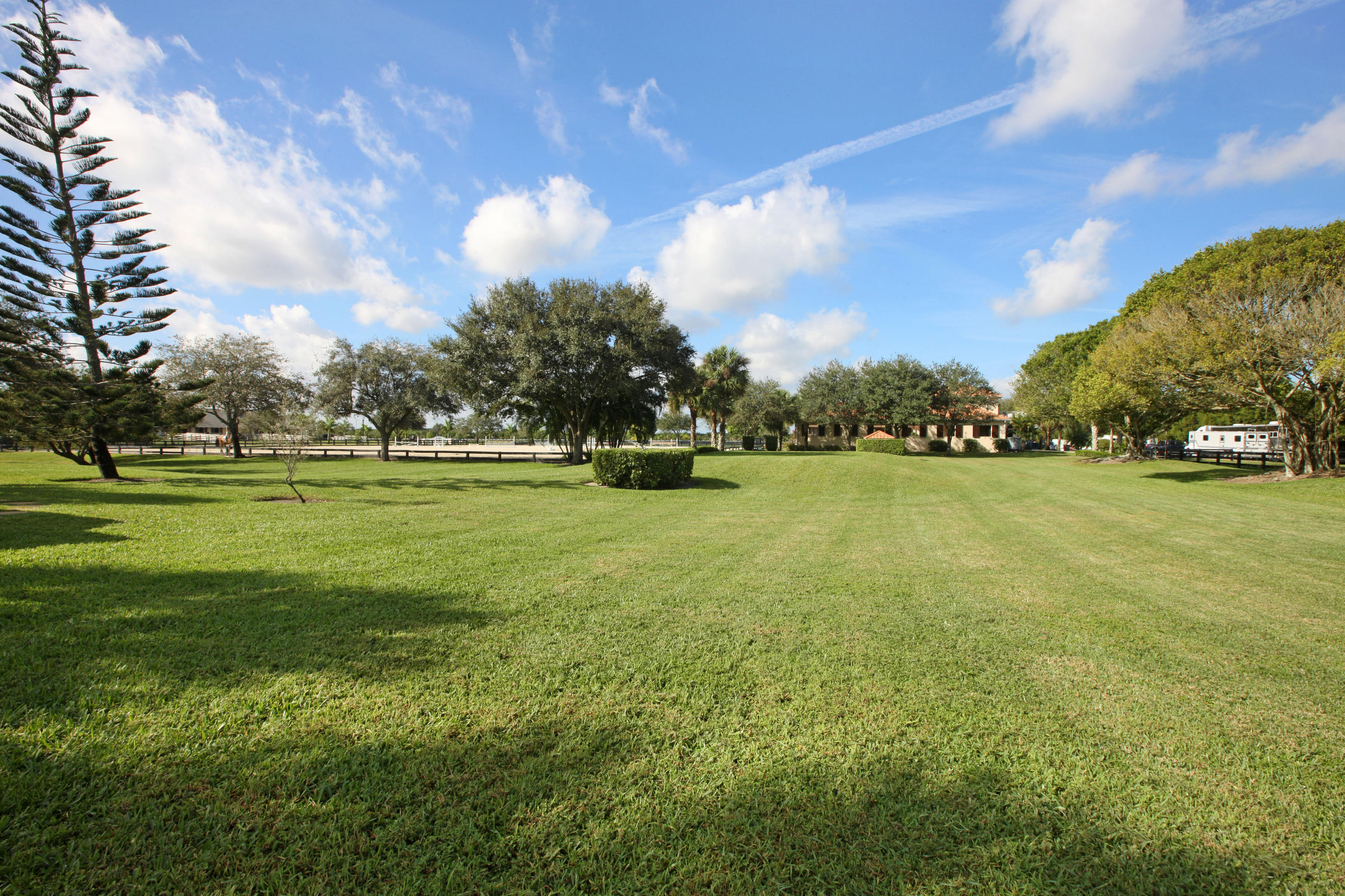 PALM BEACH POINT - Residential