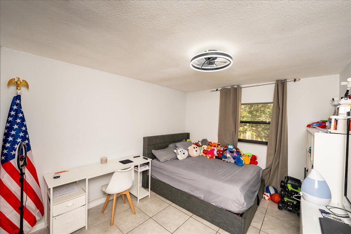 ISLAND HOUSE CONDOMINIUM PHASE III (BLDG VIII) - Residential