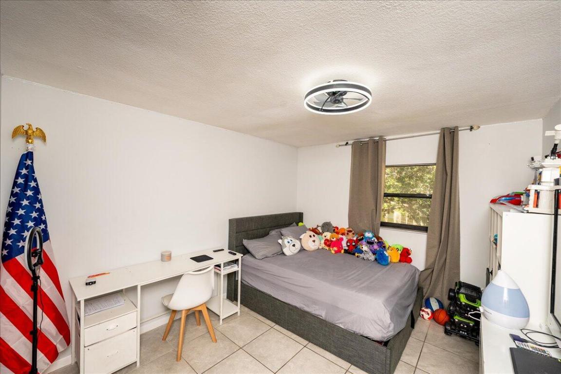 ISLAND HOUSE CONDOMINIUM PHASE III (BLDG VIII) - Residential