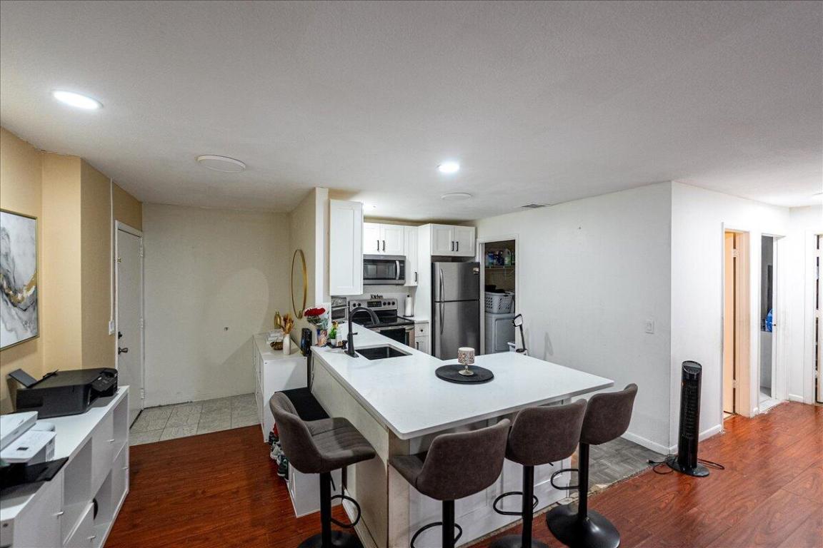 ISLAND HOUSE CONDOMINIUM PHASE III (BLDG VIII) - Residential