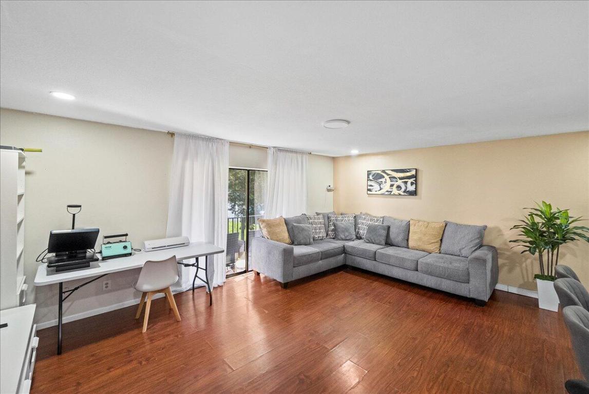 ISLAND HOUSE CONDOMINIUM PHASE III (BLDG VIII) - Residential