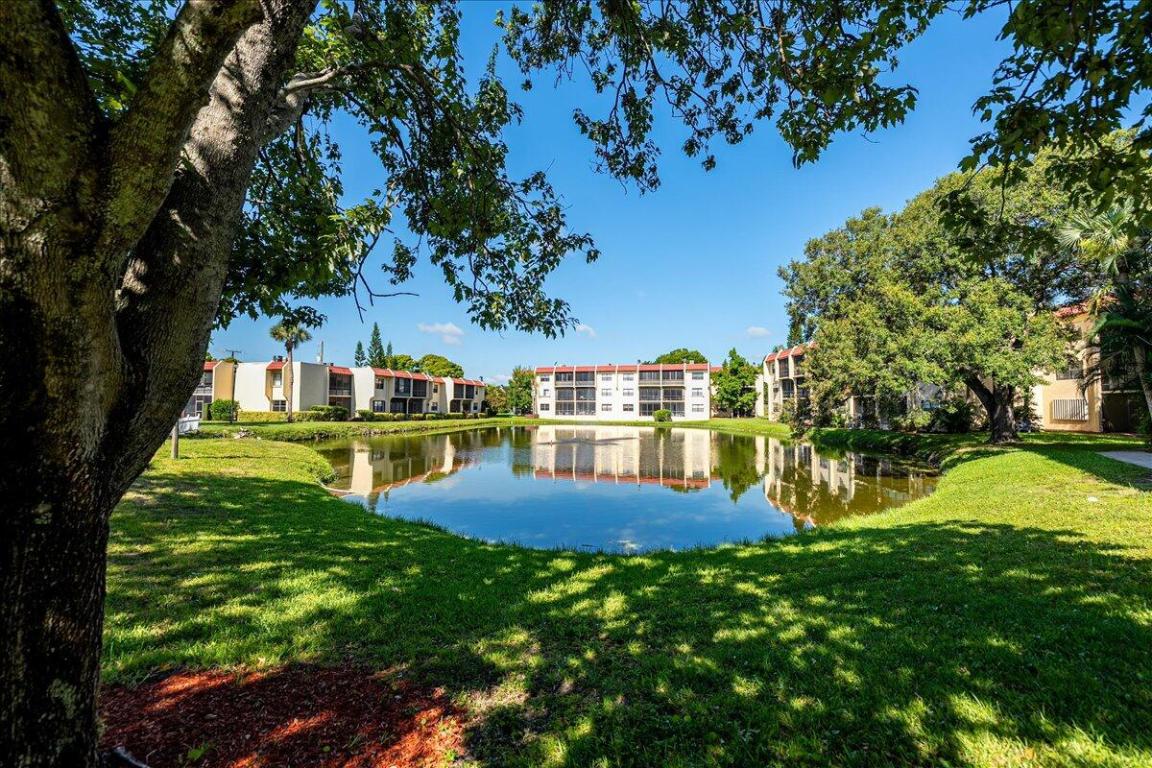 ISLAND HOUSE CONDOMINIUM PHASE III (BLDG VIII) - Residential