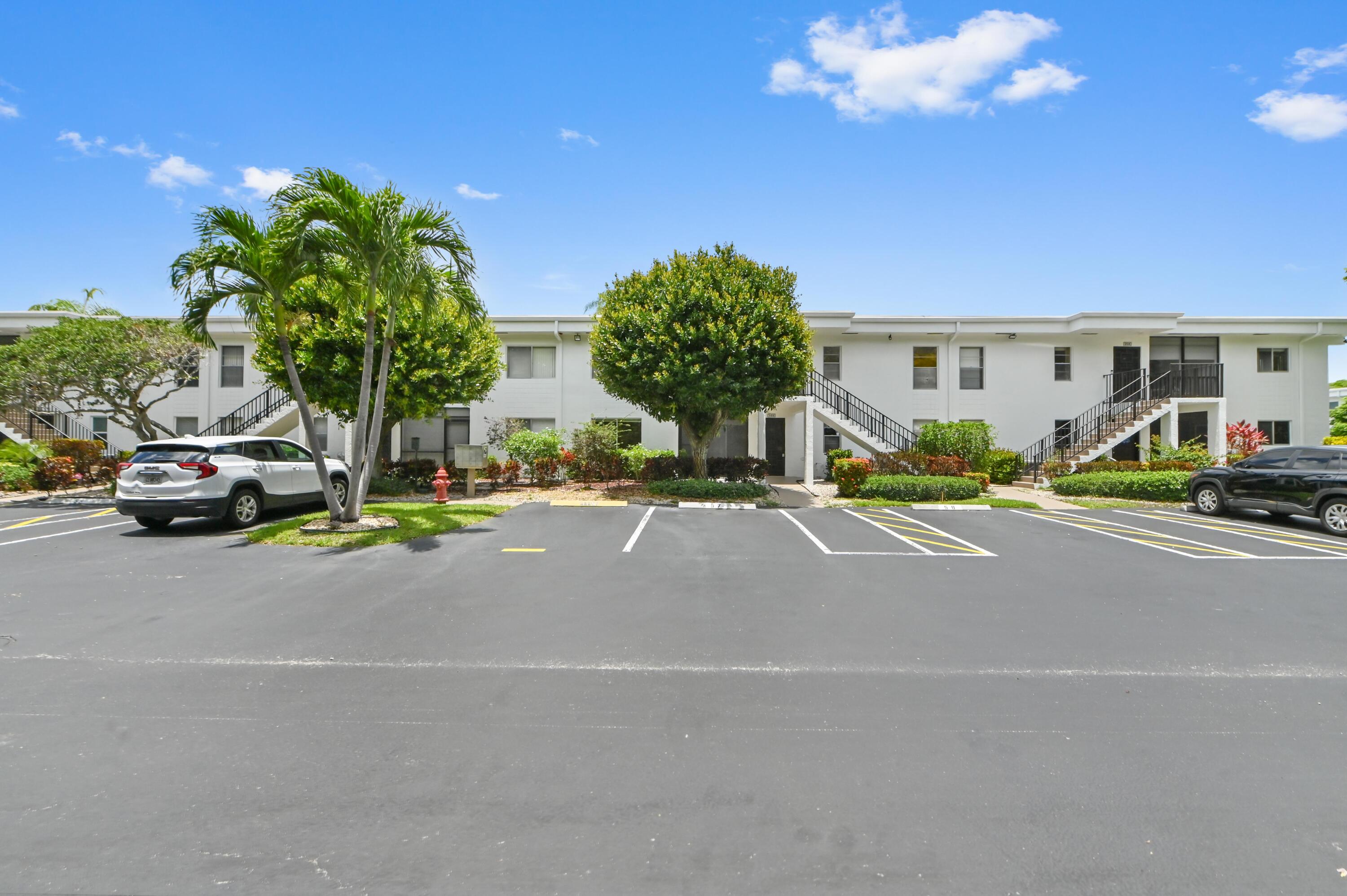 INTERNATIONAL CLUB - Residential